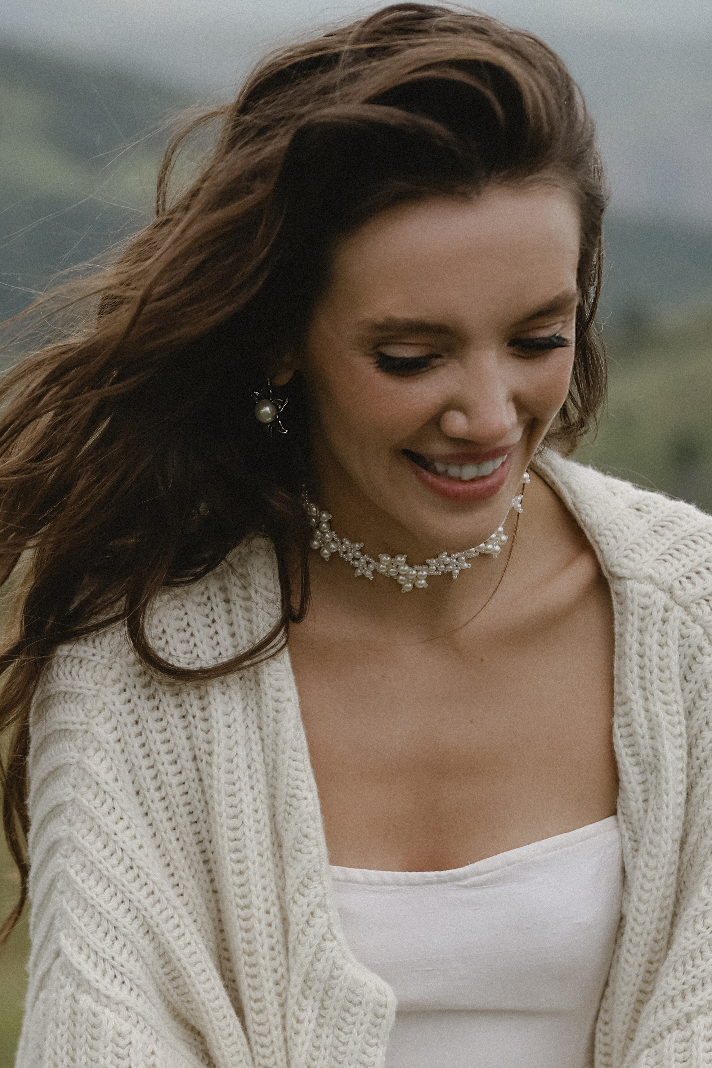 Утро невесты в глэмпинге свадебная фотосессия на Джилы-Су Приэльбрусье. Свадебный, репортажный и портретный фотограф Сочи, Краснодар. Александра Зайцева