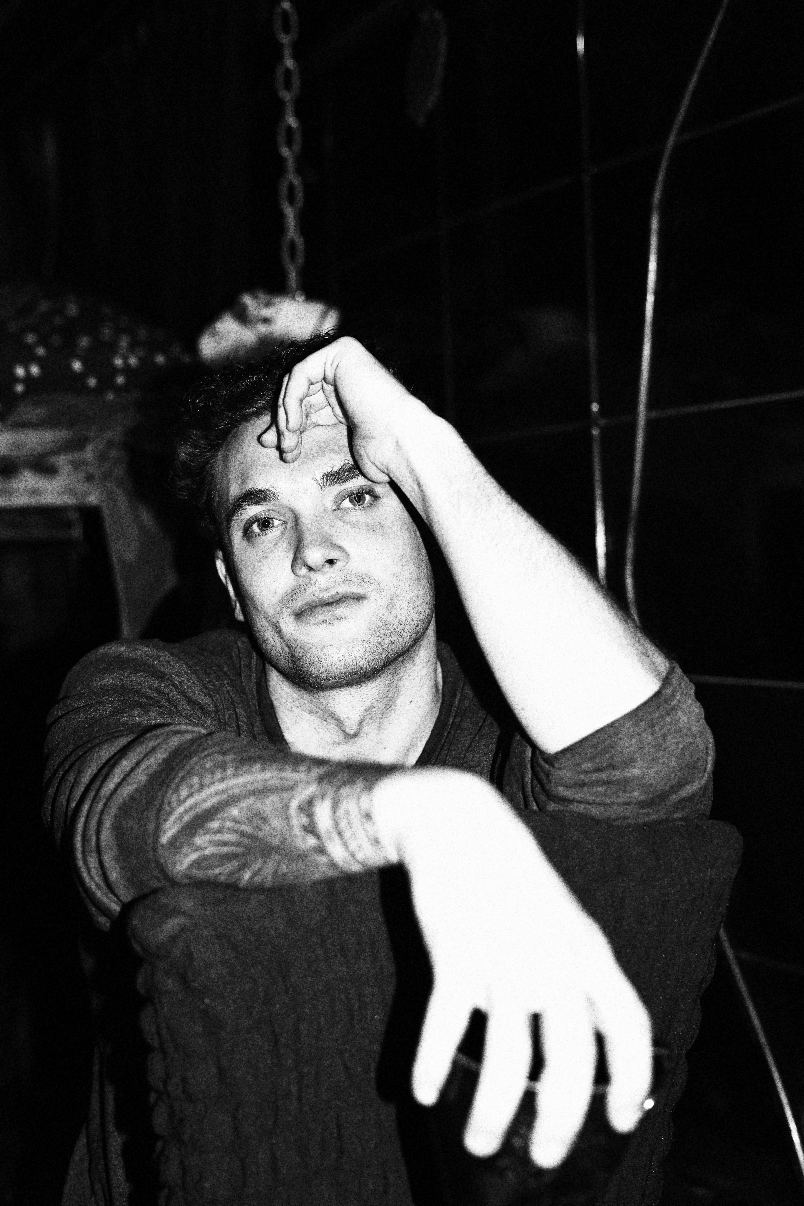 Maxim. Фэшн-фотография и портреты в Владивостоке. Превращаю съёмку в повествование — создаю образы с сюжетом, которые остаются в памяти