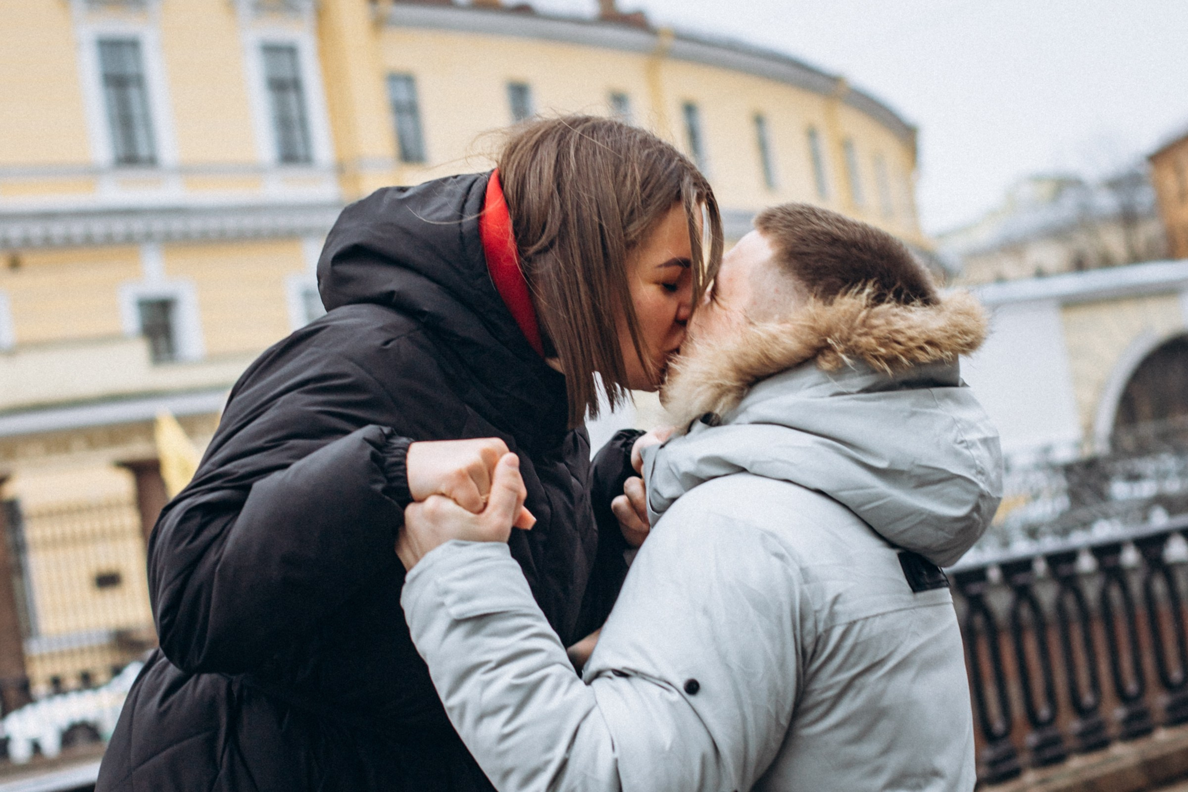 Иван и Полина в марте. Фотопрогулка в Петербурге. Индивидуальный и семейный фотограф в Санкт-Петербурге