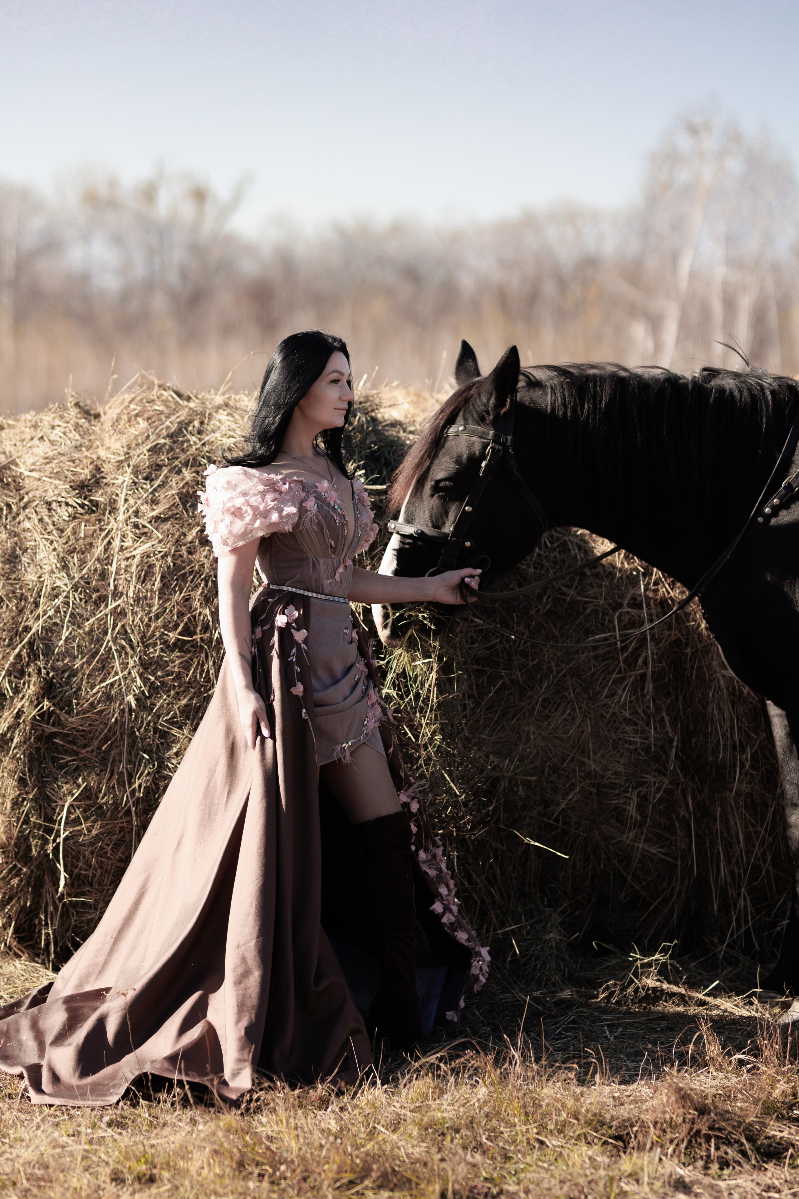 Марина с лошадьми. Фотограф женского портрета, беременности и материнства Харькова Елена