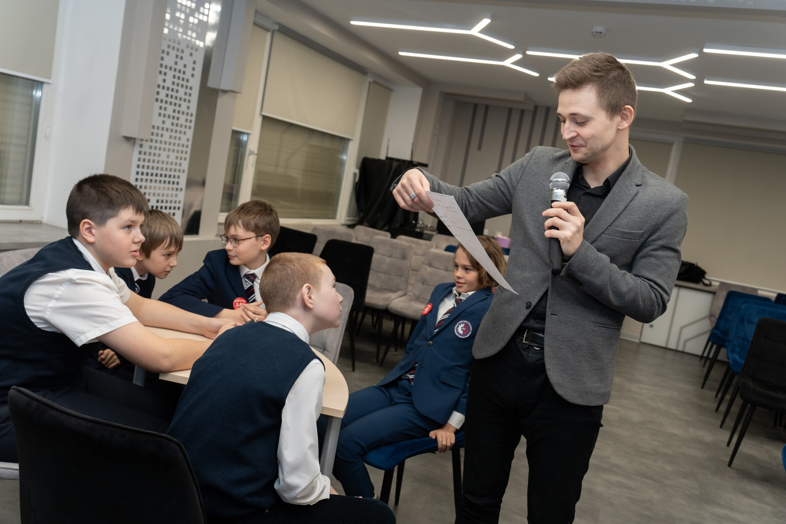 Квиз. Репортажная съёмка в Санкт-Петербурге, Константин Петров
