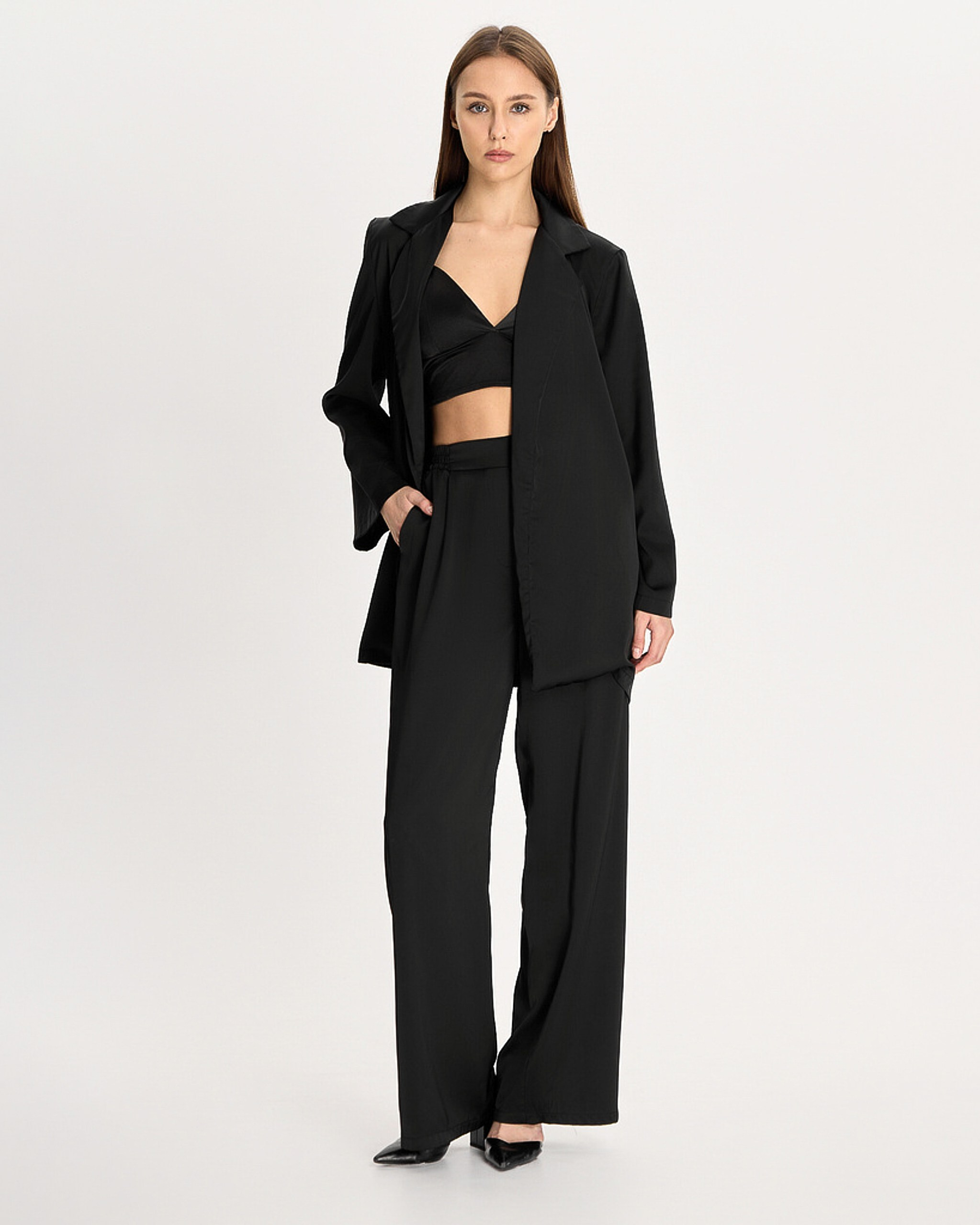 Каталог. Меня зовут Марина Конор, я портретный фэшн и контент фотограф в Москве