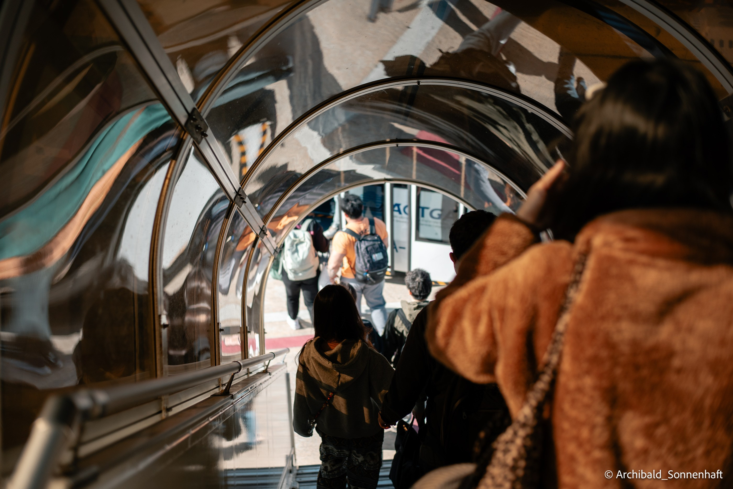 Thai monk. Photographer in Guangzhou, China. Archibald Sonnenhaft