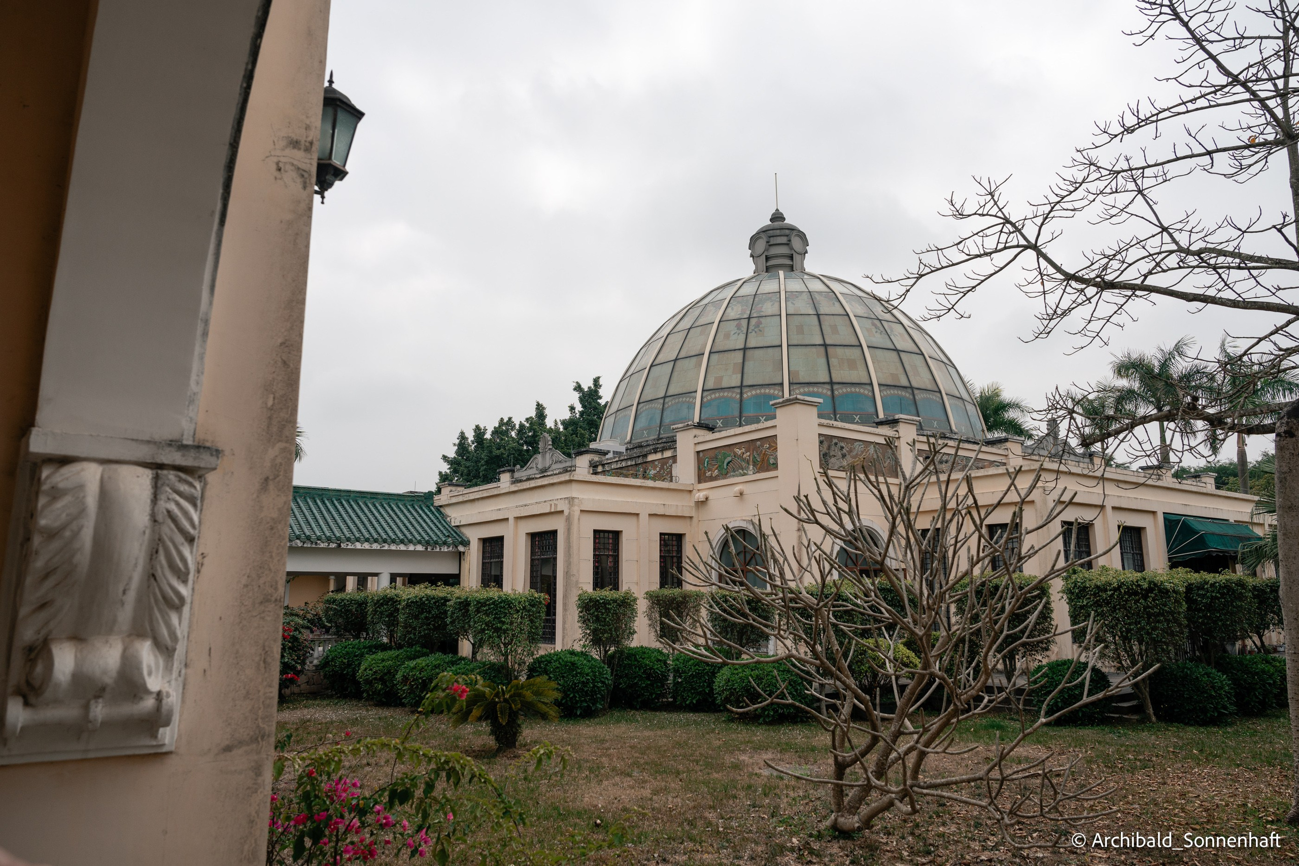 Diaolou in Kaiping. Photographer in Guangzhou, China. Archibald Sonnenhaft