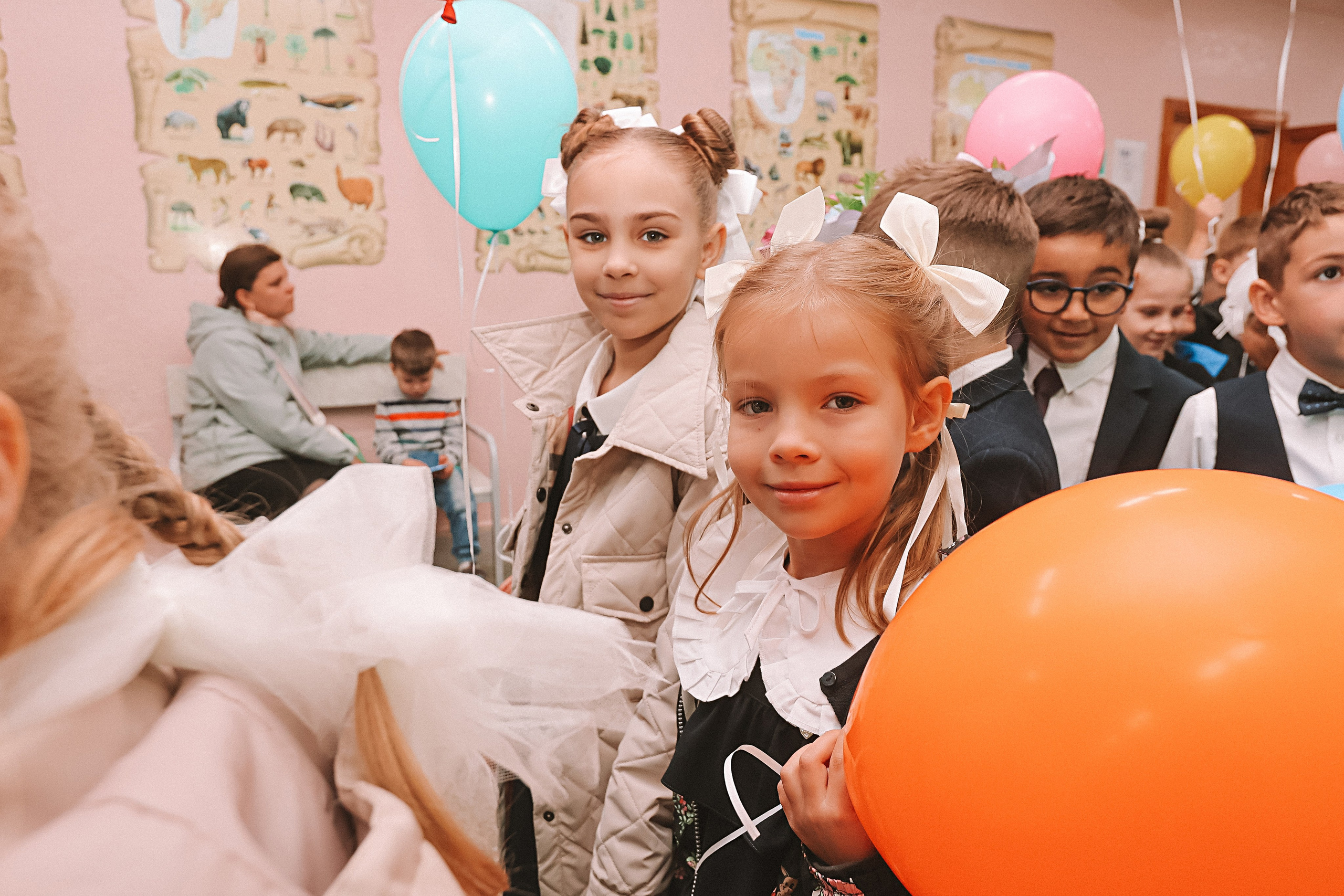 1 сентября линейка+кл час+портреты. Семейный фотограф Тюмень, фотограф на роды Салмина Мария