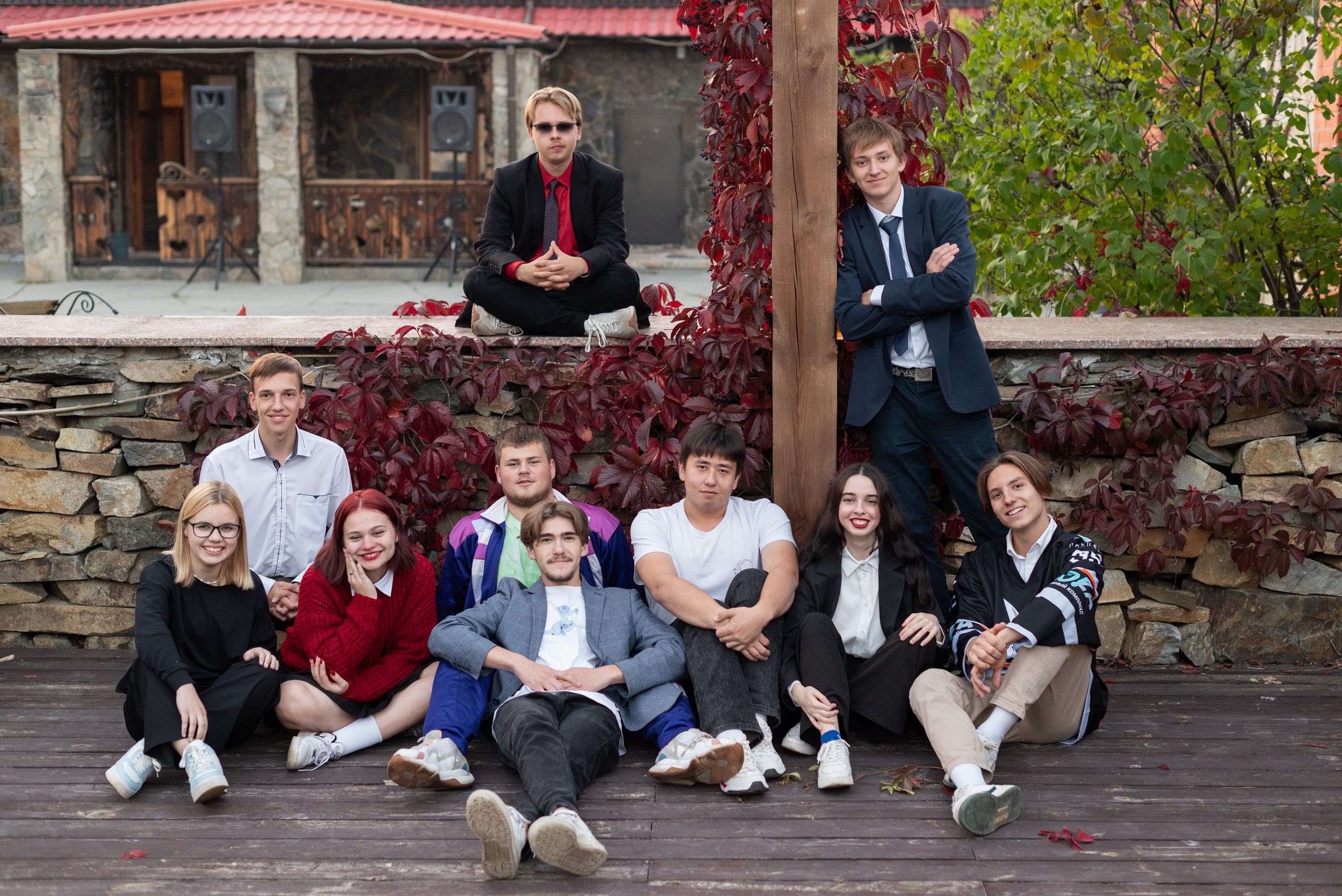 Выпускные альбомы для старшеклассников. Фотовидео.рус