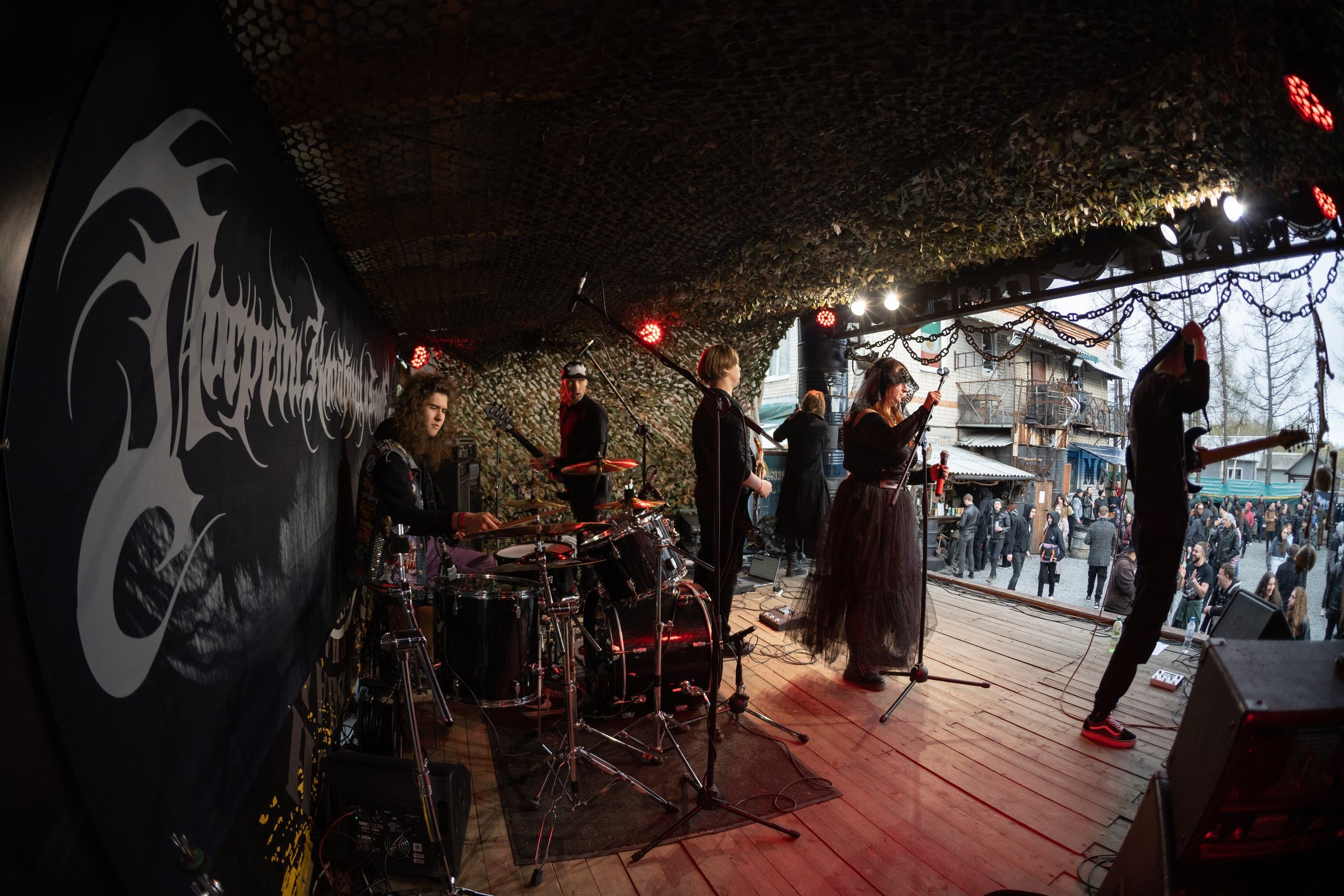 Фестиваль «ПОСРЕДИ КЛАДБИЩ И БОЛОТ»|Архангельск. Концертный и репортажный фотограф в Санкт-Петербурге Слава Пахомов