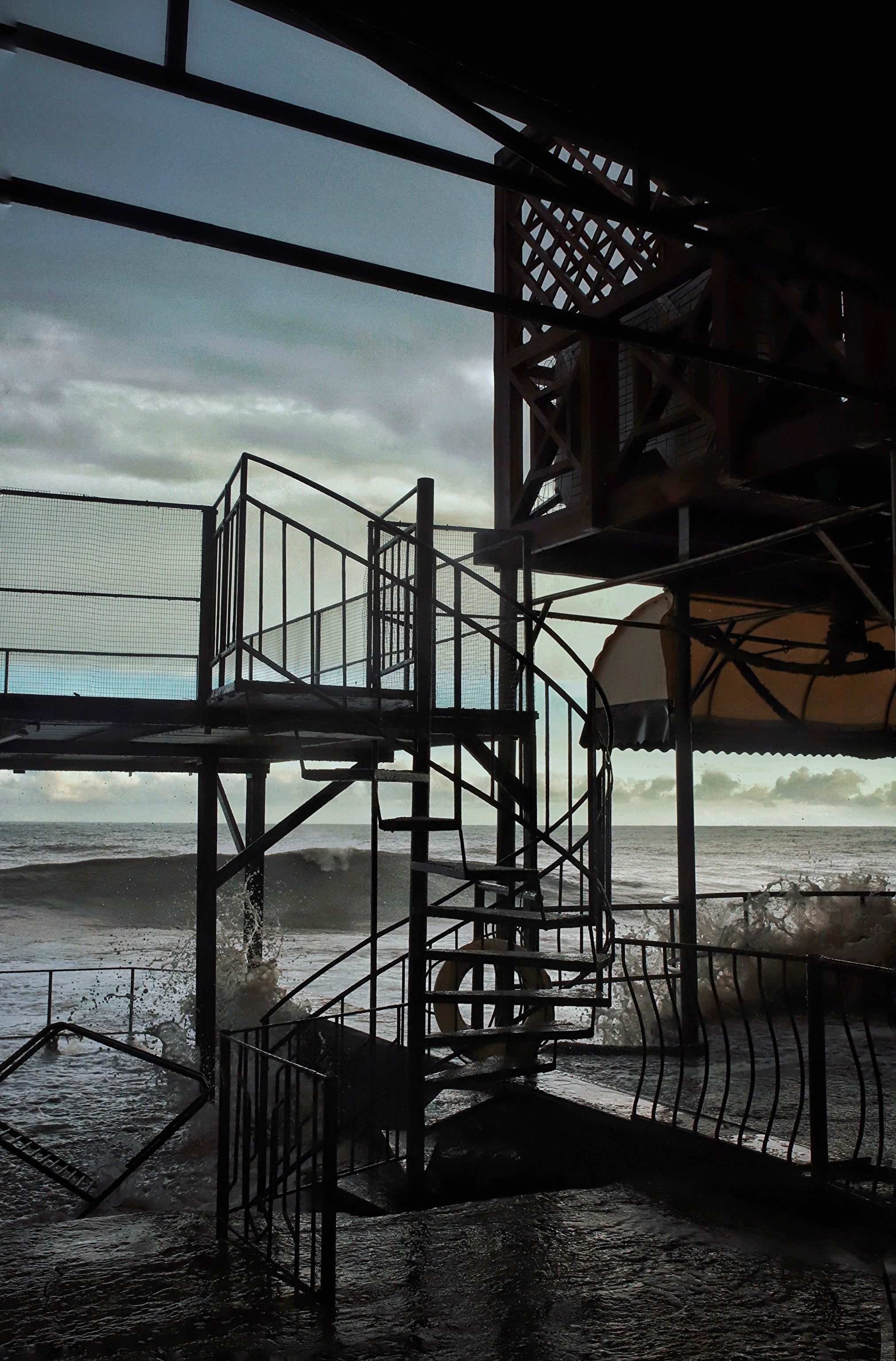 Шторм. Фотограф и видеограф в Санкт-Петербурге