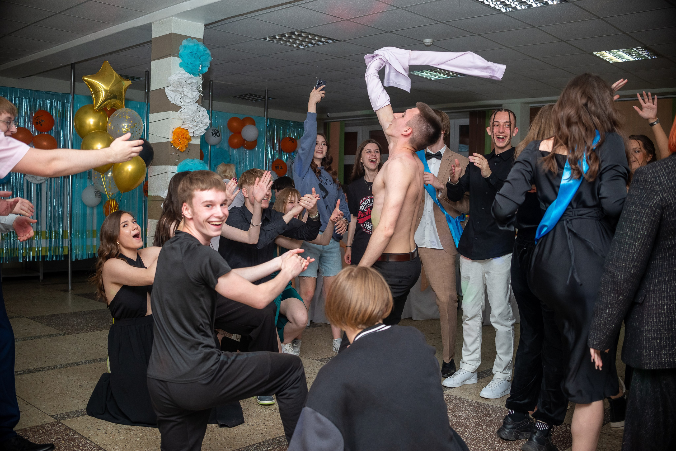 Выпускной 11 класс. Семейный фотограф на выписку из роддома и крещение Минск Настя Гришук