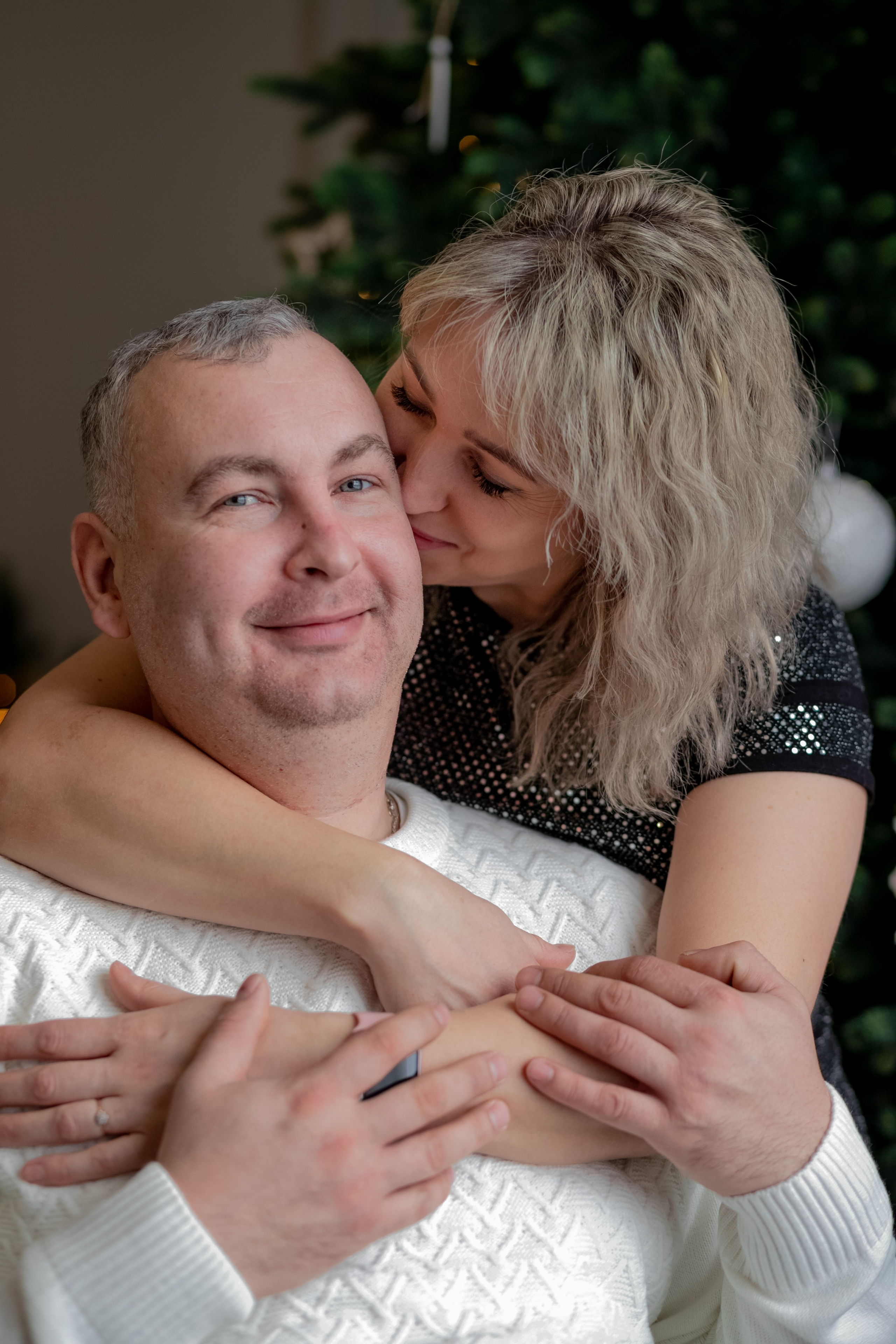 Семья. Студия. Семейная фотосессия. Фотограф Кравченко Юлия. Энгельс