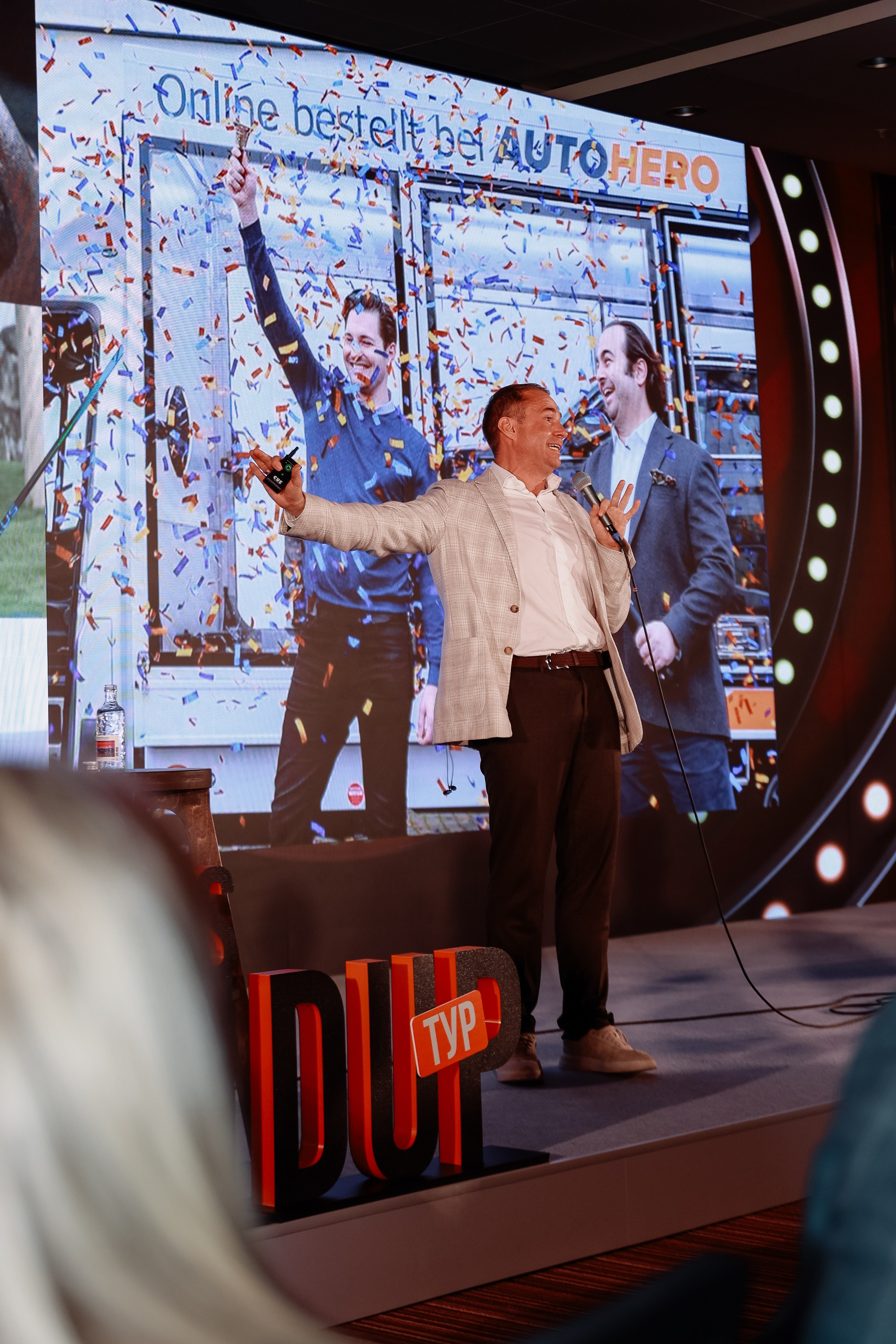 BUSNESS STANDUP с Оскаром Хартманном. Фотограф Юлия Мальцева