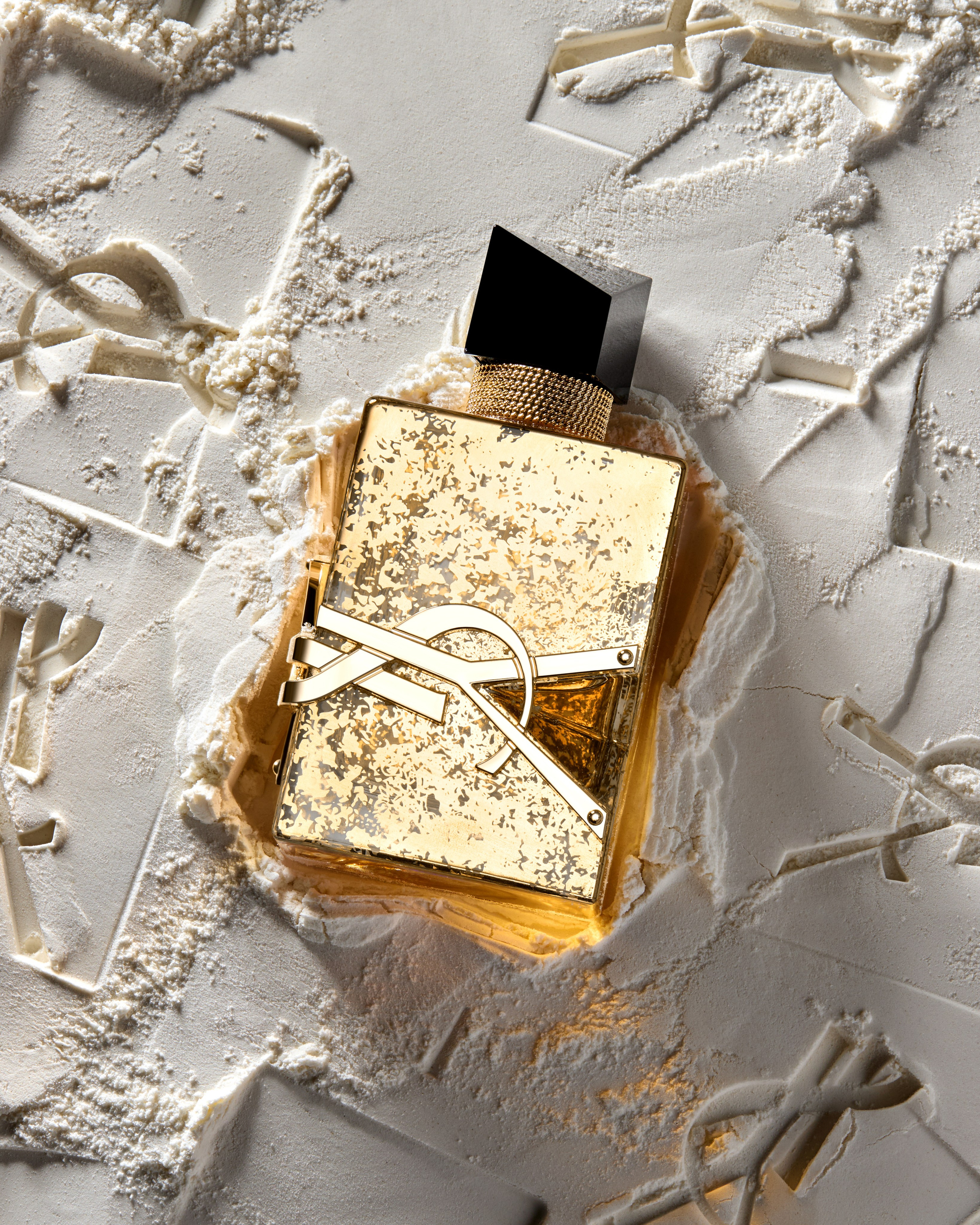 BEFORE/AFTER. Professional retoucher