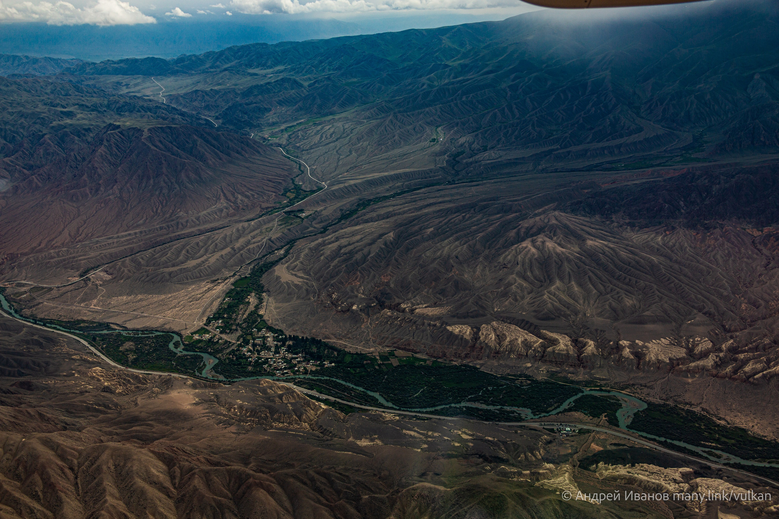 Полёт на Иссык-Куль — конференция Кругосветчиков (2025г). Фотоальбом показывающий увлекательный мир авиации и мир медведей Андрея Иванова