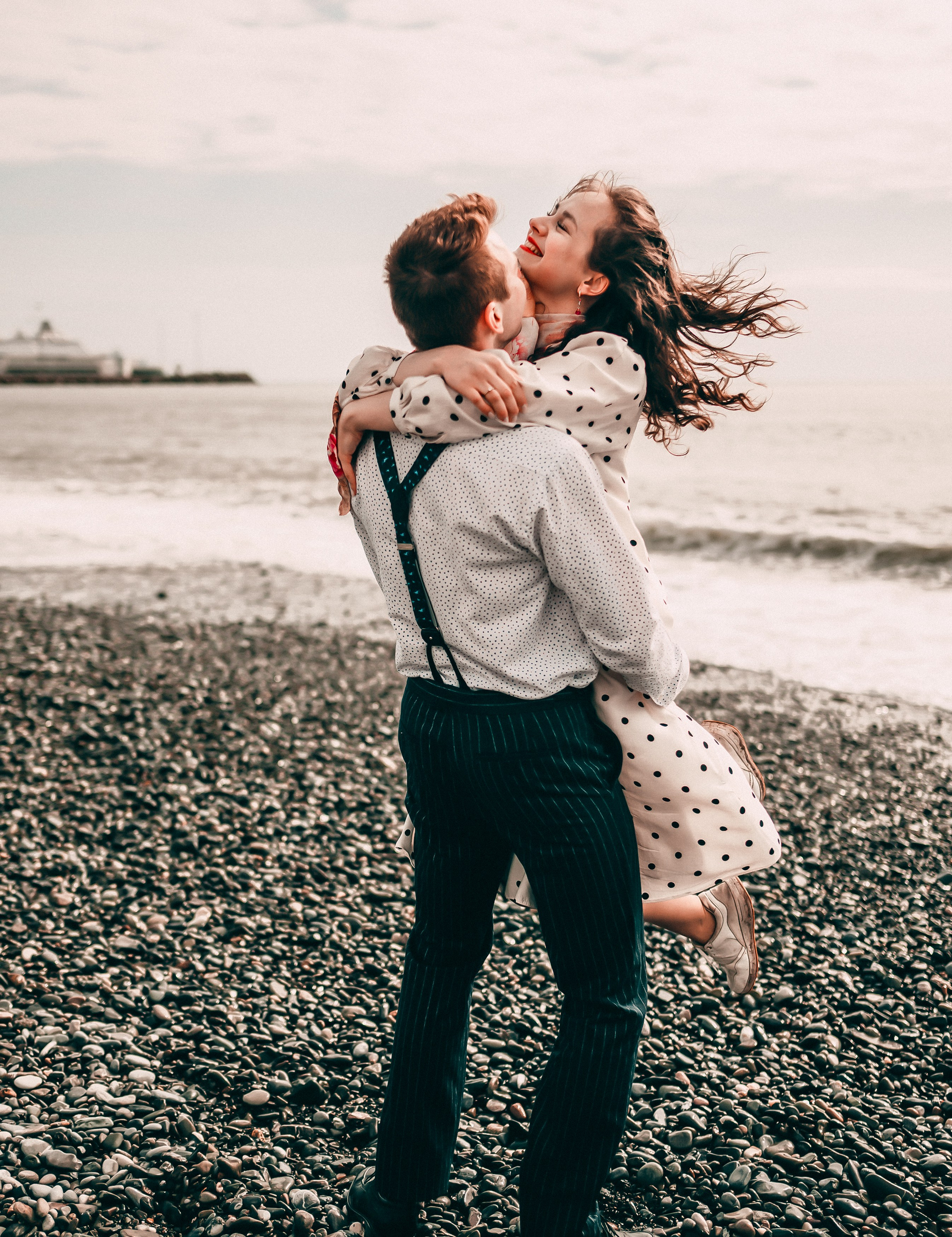 Сливовый сад, морпорт, пляж Ривьера. Свадебный и семейный фотограф София Невская