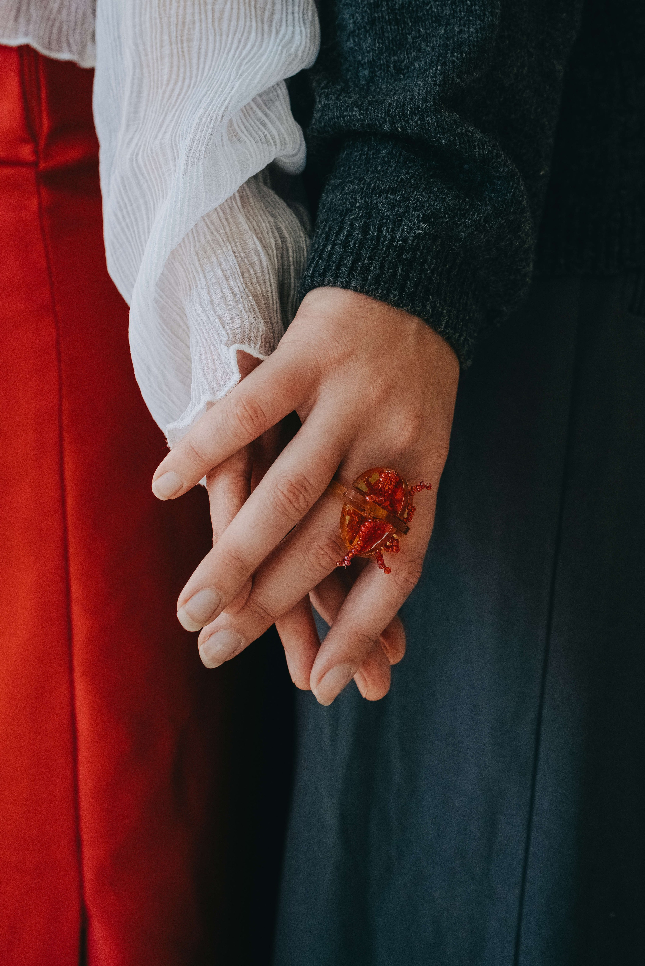 Съемка для бренда украшений в славянском стиле. Портретный и свадебный фотограф в Тбилиси • xeniqo