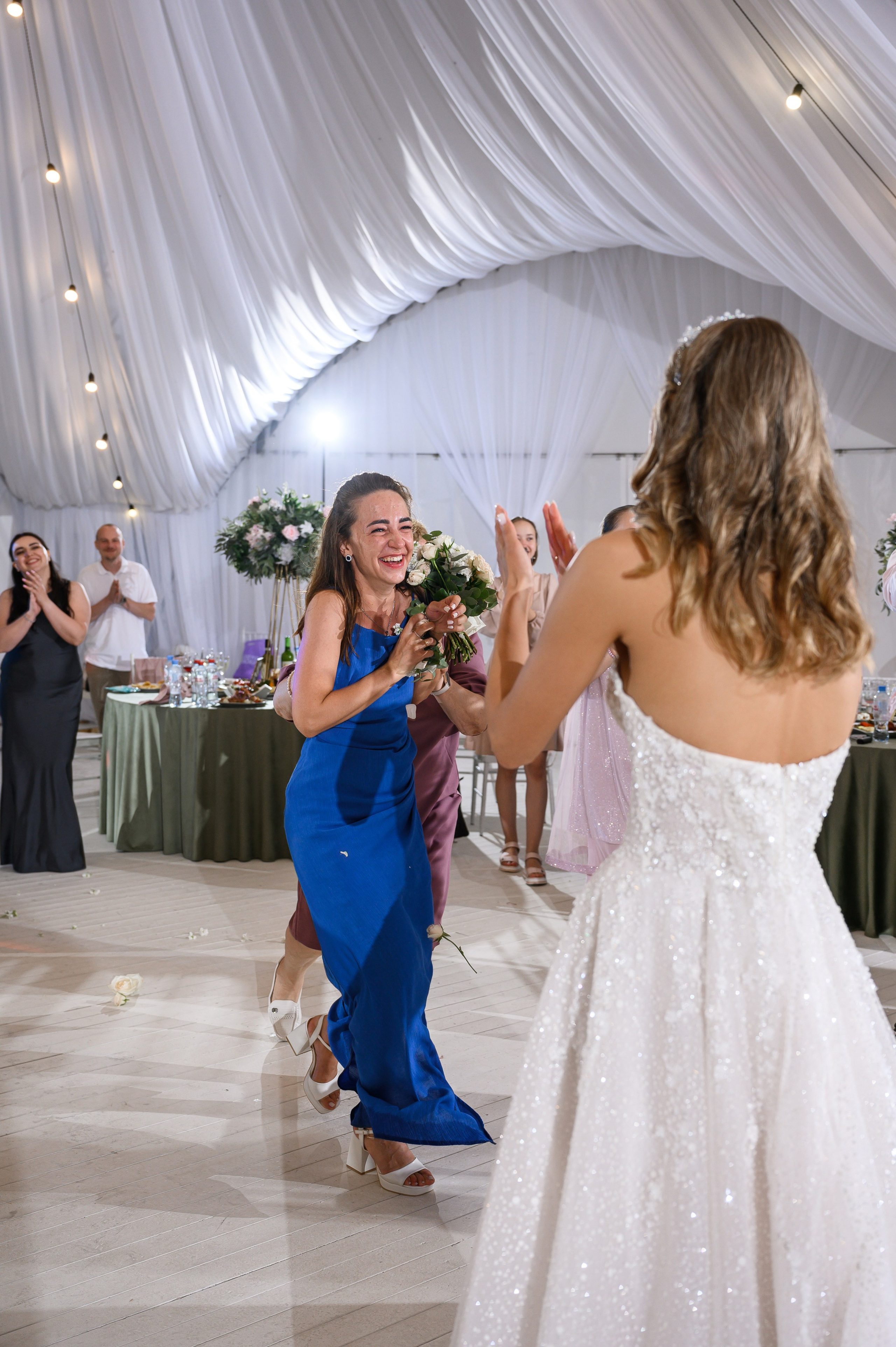 Свадьба шатер Город мастеров — Русская сказка. Свадебный фотограф Москва Юрий Кульман