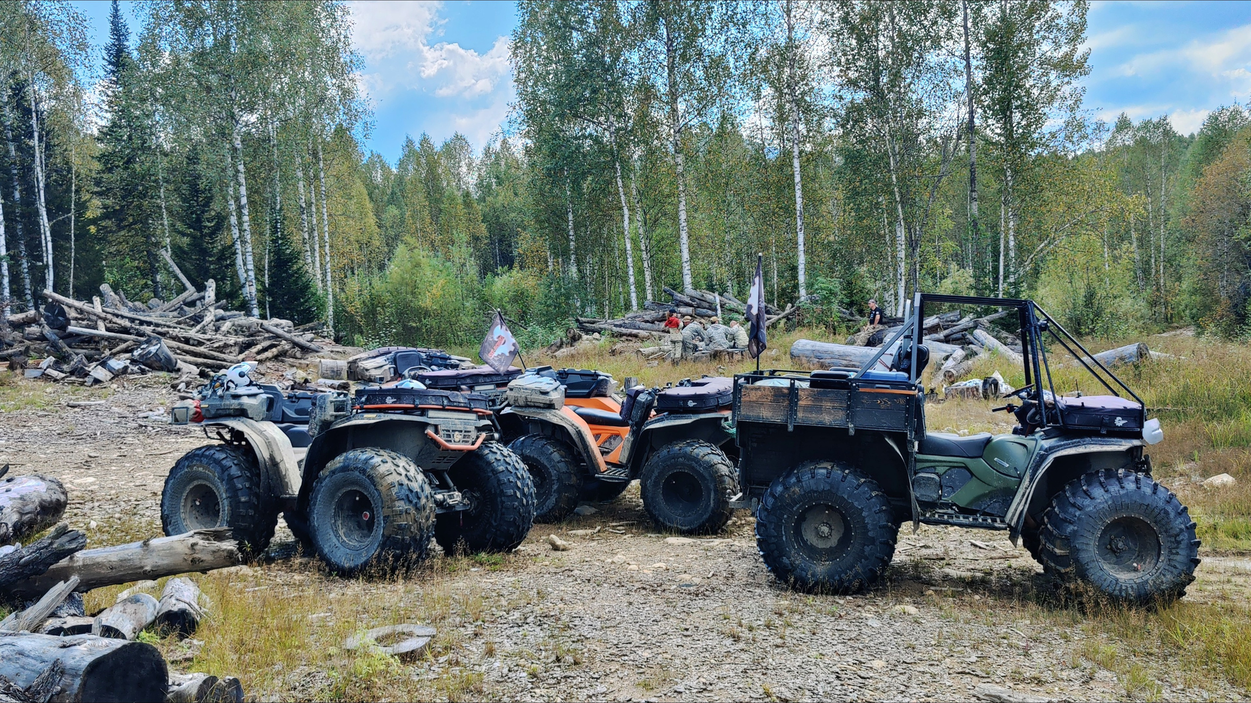 Фото и видеосъемка экстремальных походов на квадроциклах на Алтае