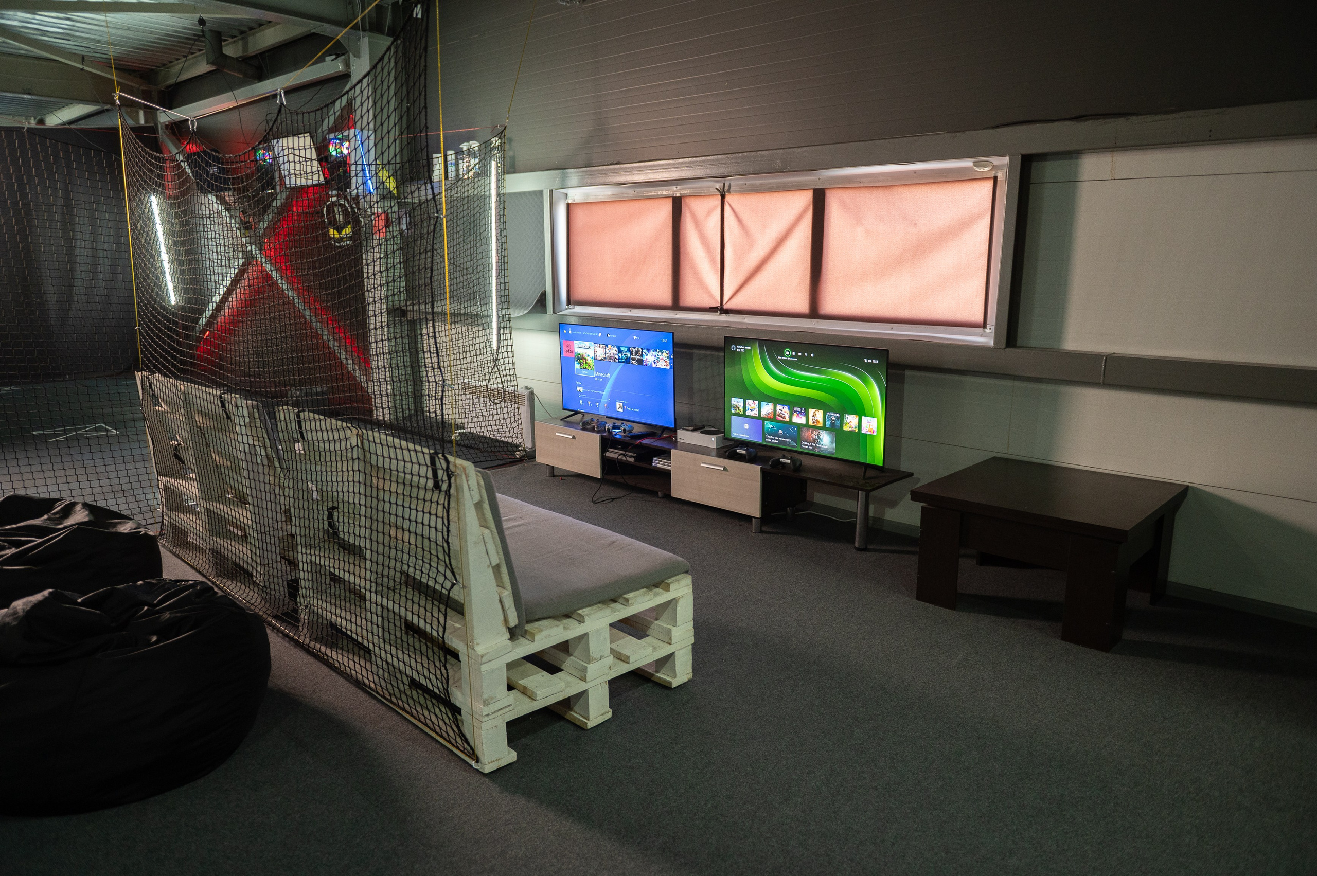 ИНТЕРЬЕР. Клуб виртуальной реальности Абакан — PortVR Club