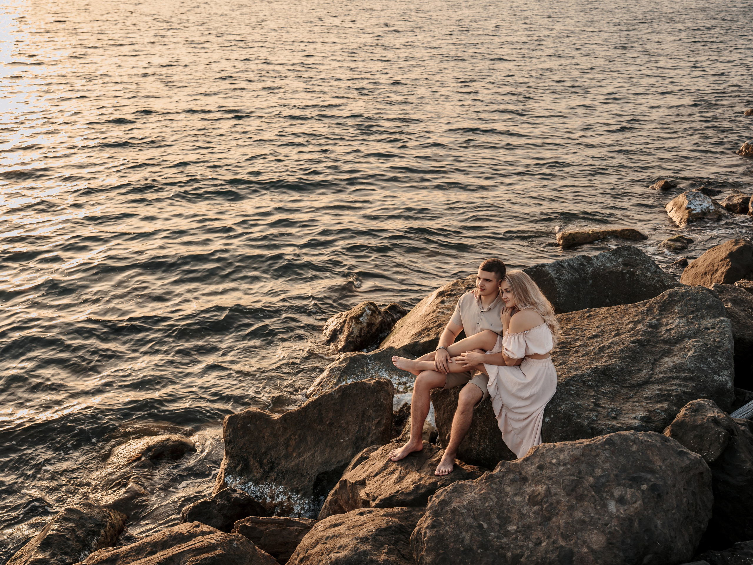 Лав стори фотосессия у моря и в горах в Сочи, Адлере и Красной Поляне. Алина Бернд — свадебный и индивидуальный фотограф в Сочи и Адлере