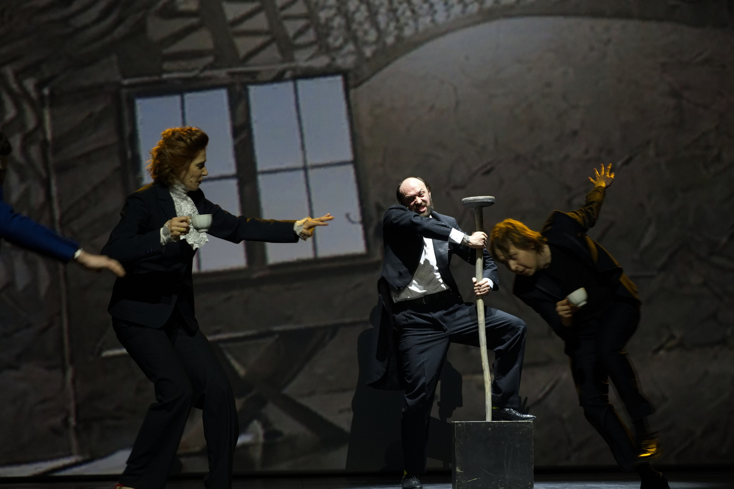 Театр И-Он, Мюнхгаузен. Семейный и детский фотограф Антон Зорин