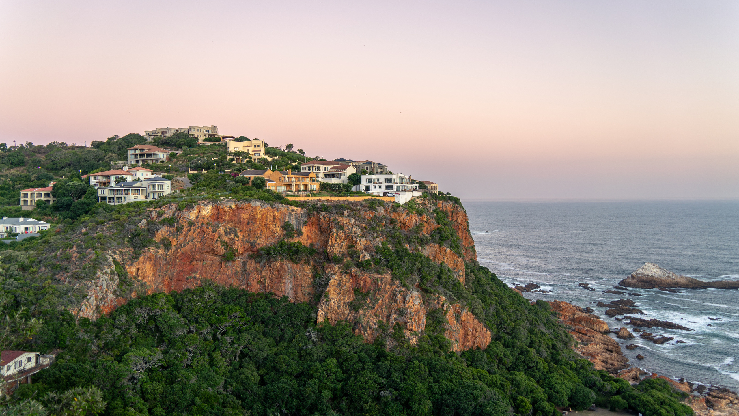 ЮАР. Amateur photographer Nikolai Abushinov