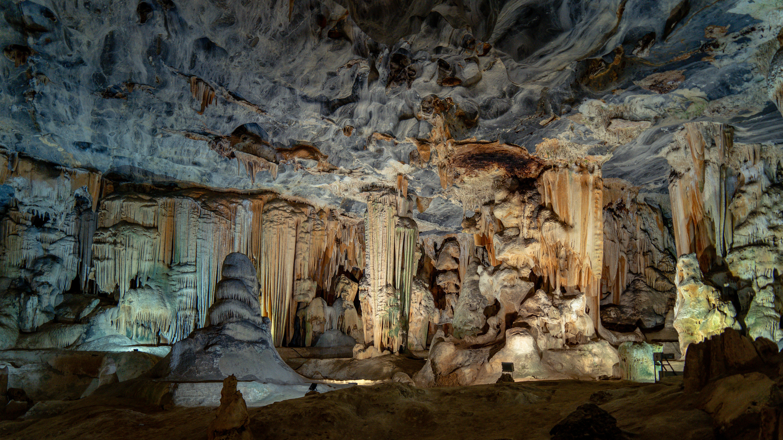 ЮАР. Amateur photographer Nikolai Abushinov