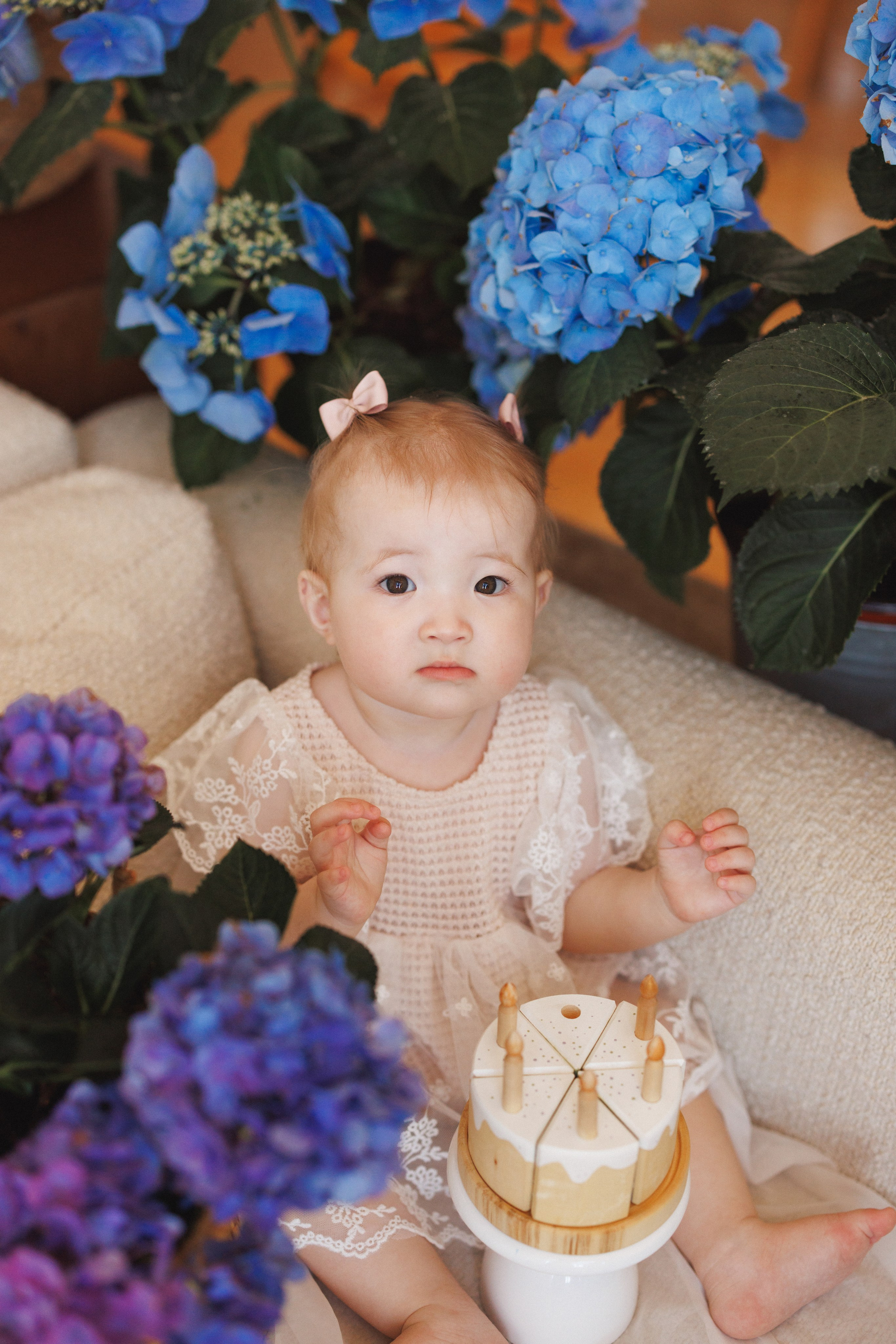 Фотосессия с живыми цветами Гортензии в фотостудии Space JOBS, город Краснодар. Семейный и детский фотограф в Краснодаре Анна Трашкова