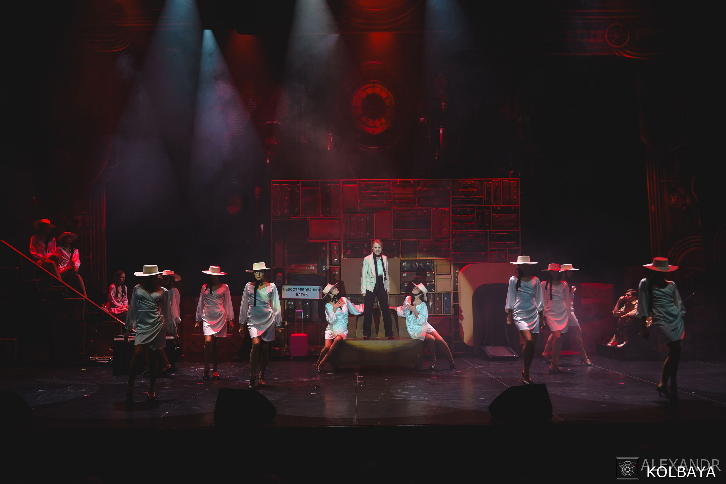 Фотографии со спектакля Блэкаут 18 октября 2025 года. Концертный и театральный репортажный фотограф в Москве Александр Колбая