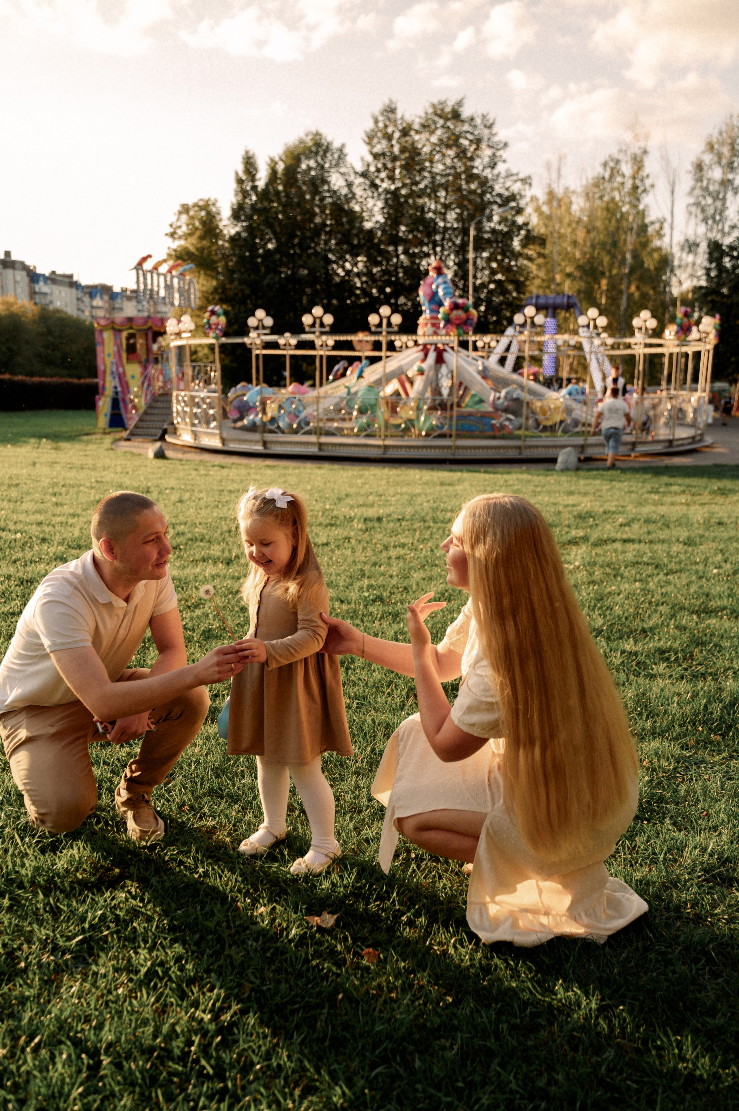 Семейная прогулочная фотосессия. Свадебный и семейный фотограф в Чебоксарах Ирина Левнер