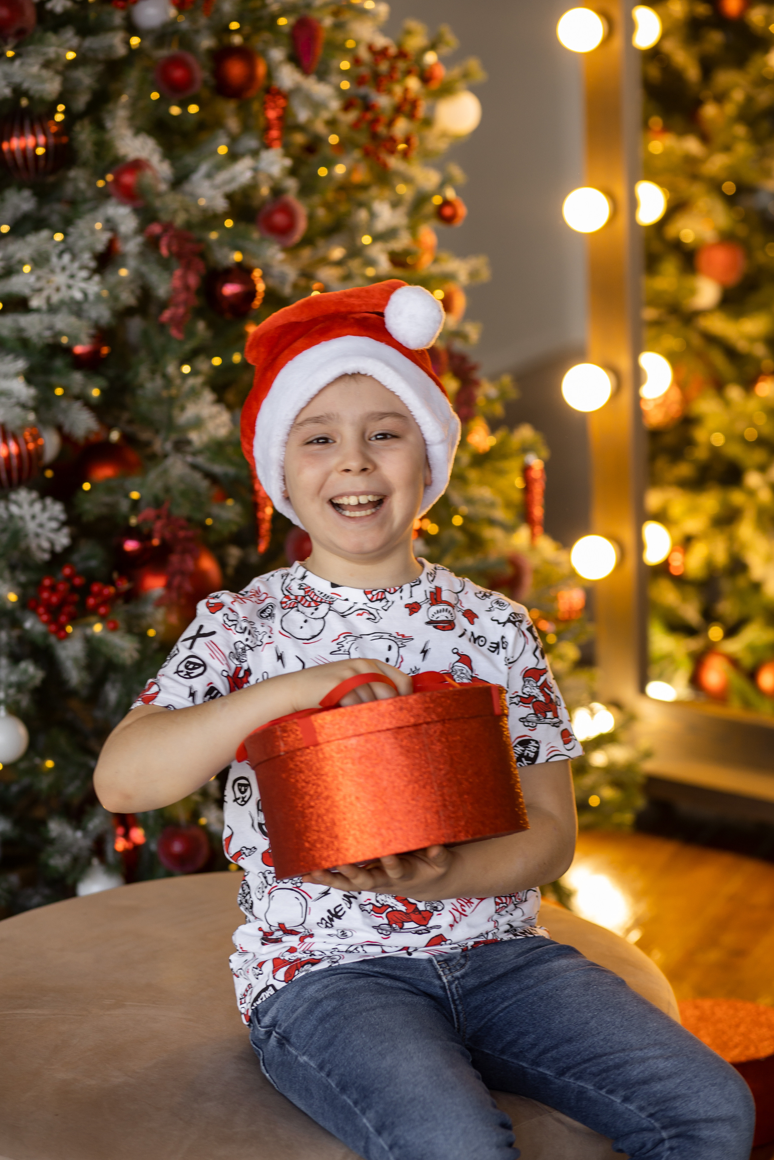 Новогодняя съёмка в студии. Фотограф Григорьева Ольга. Портретная, семейная съёмка, Love Stori, видеосъёмка в городе Чита. Выпускные альбомы, фотокниги