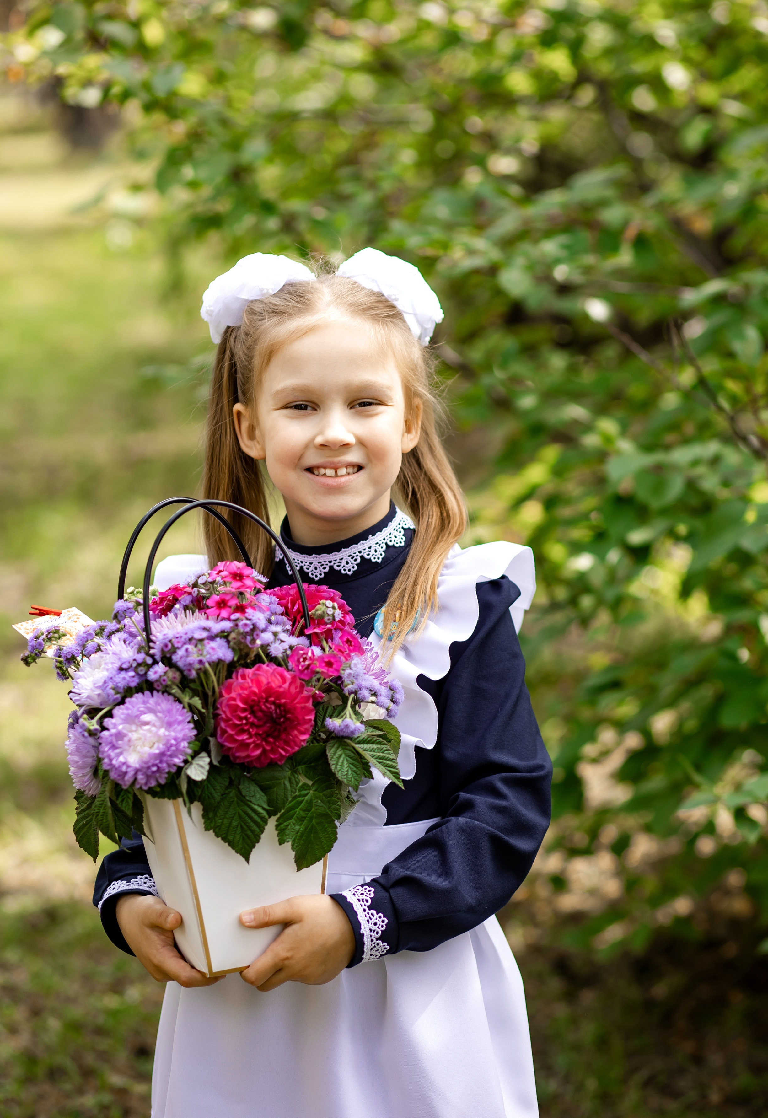 <title> Выпускной альбом Чита, Школа Чита, детский сад Чита, живое фото. Фотограф Григорьева Ольга. Портретная, семейная съёмка, Love Stori, видеосъёмка в городе Чита. Выпускные альбомы, фотокниги