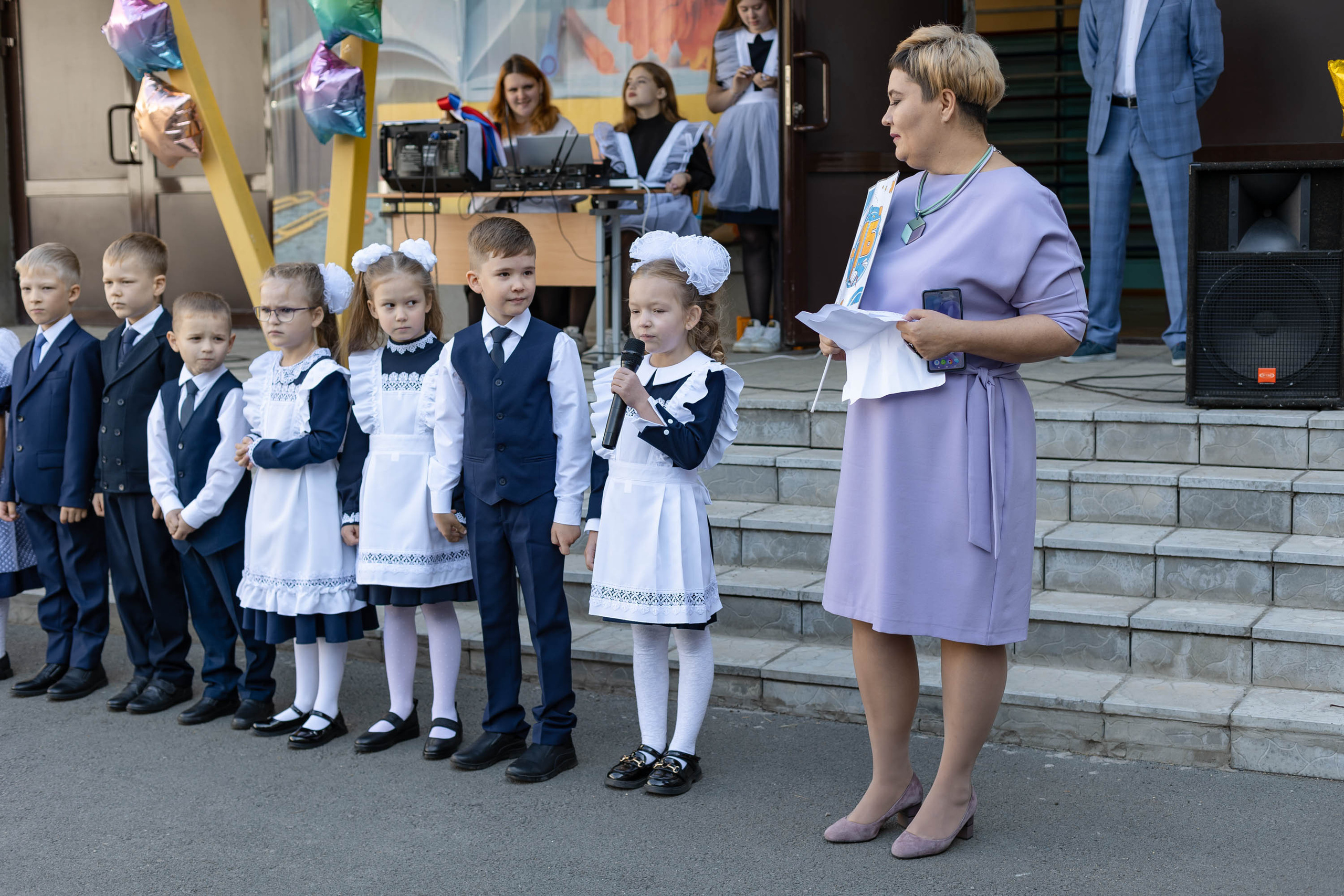 1 сентября. «Первоклашки». Фотограф Григорьева Ольга. Портретная, семейная съёмка, Love Stori, видеосъёмка в городе Чита. Выпускные альбомы, фотокниги