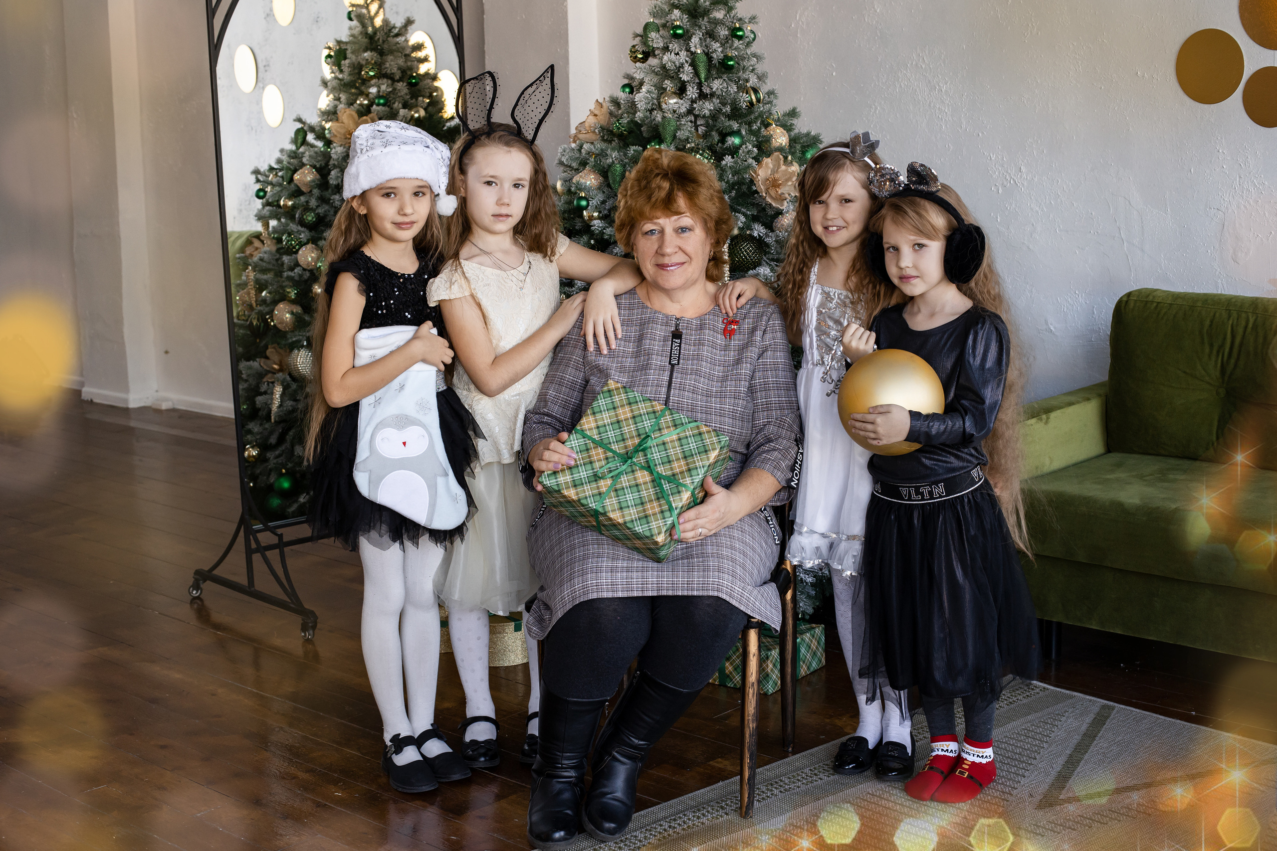 Новогодняя съёмка в студии. Фотограф Григорьева Ольга. Портретная, семейная съёмка, Love Stori, видеосъёмка в городе Чита. Выпускные альбомы, фотокниги