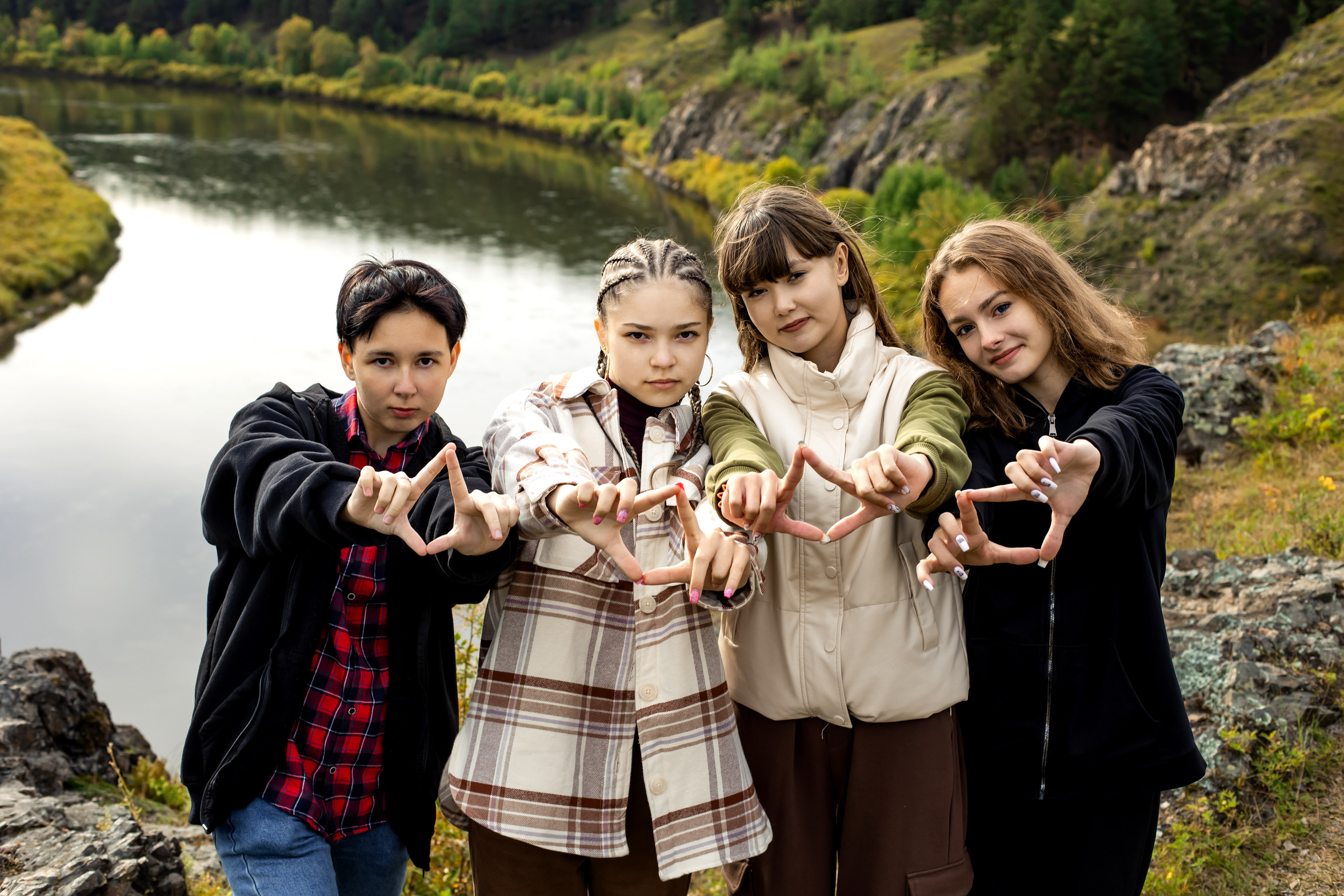 выпускные альбомы Чита, начальная школа Чита, выпускной альбом Чита, фотограф Чита, школьный фотограф Чита, выпускной Чита, 4 класс выпускной, школьный портрет, школьная фотосессия, выпускной альбом для 11 класса, выпускной альбом для 9 класса, выпускной альбом для 4 класса, выпускной альбом для детского сада, новогодняя фотосессия