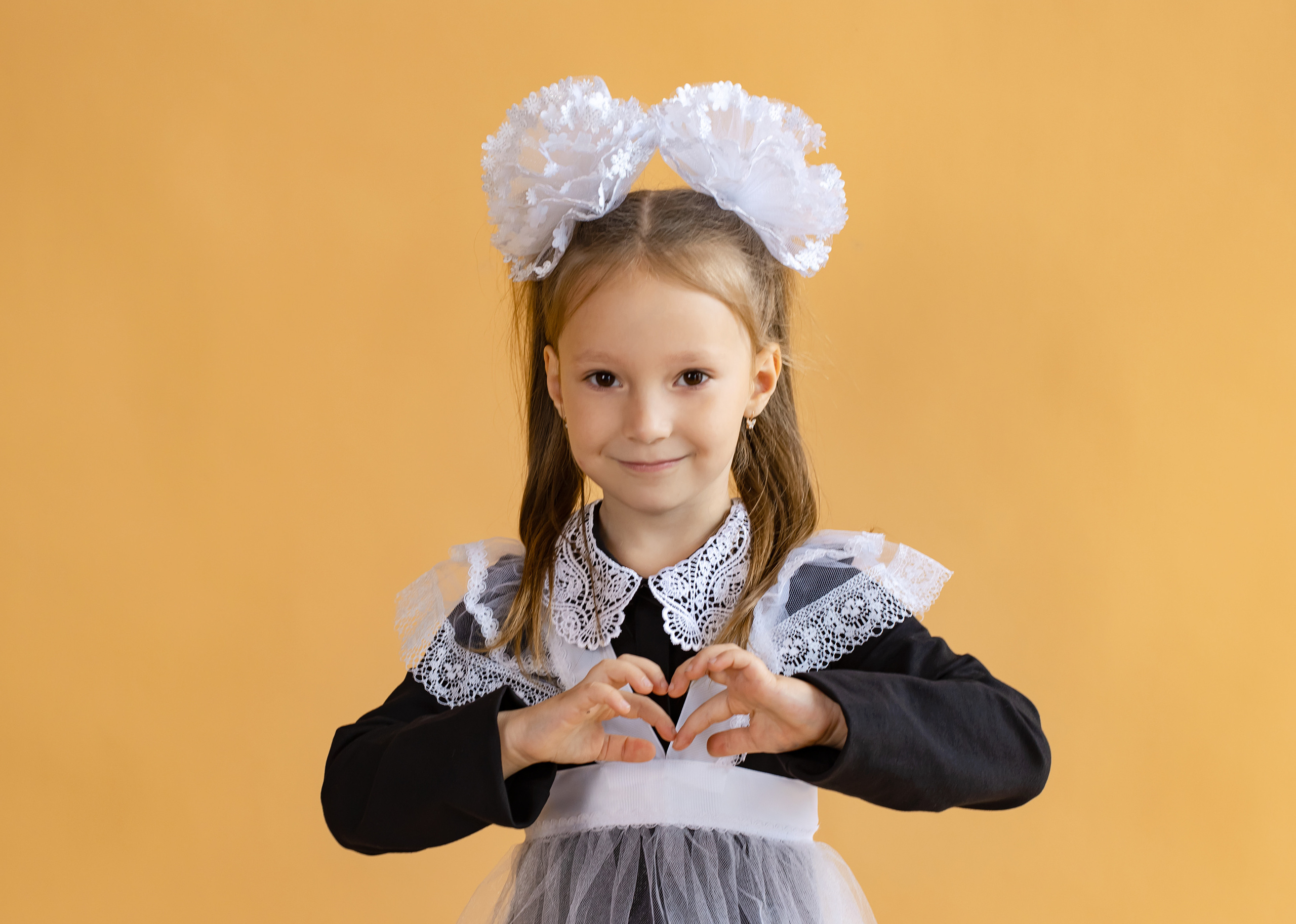 Фотопроект «1 СЕНТЯБРЯ». Фотограф Григорьева Ольга. Портретная, семейная съёмка, Love Stori, видеосъёмка в городе Чита. Выпускные альбомы, фотокниги