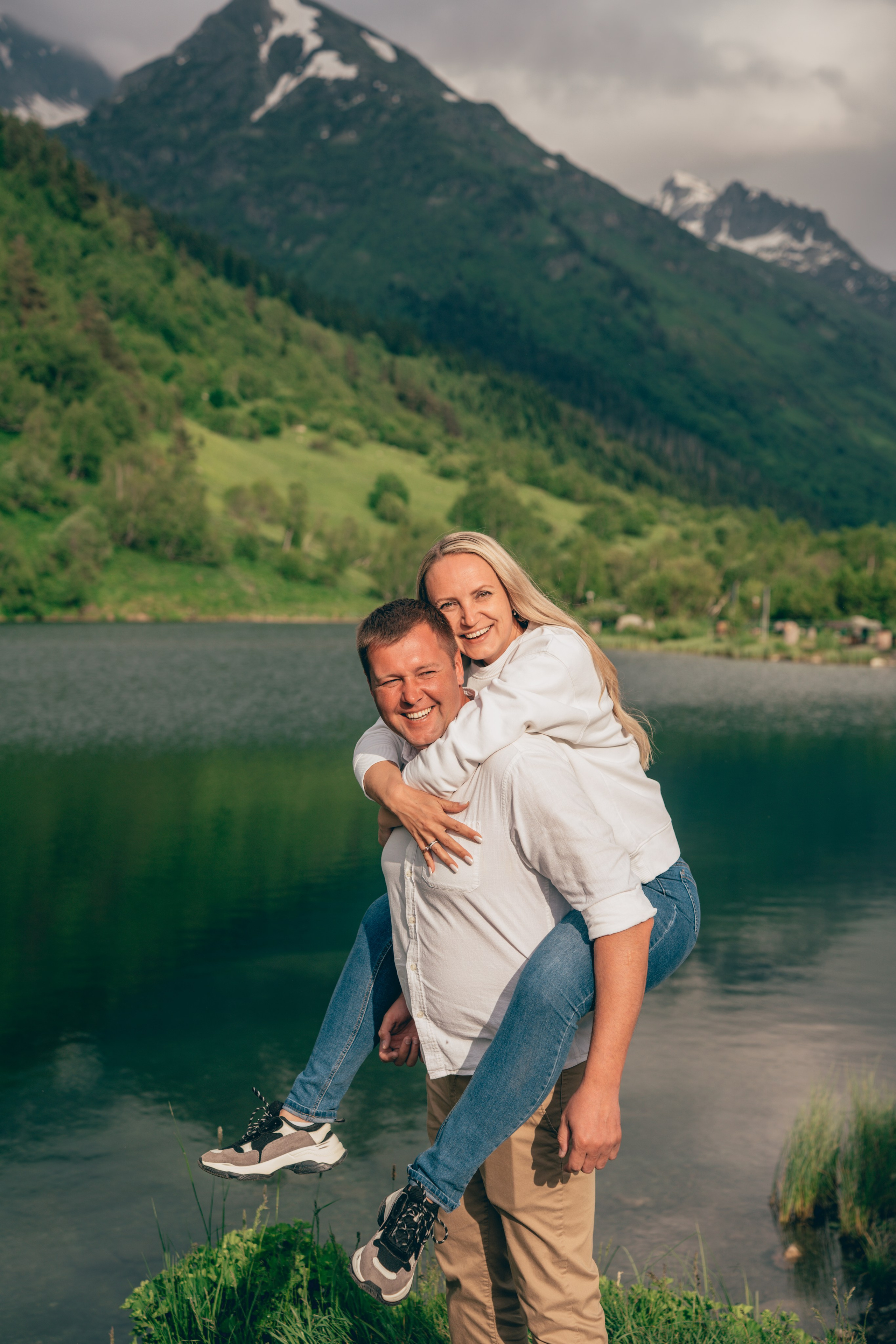 Съемка для брендов одежды КМВ Пятигорск, Железноводск, Ессентуки, Кисловодск Архыз Домбай Фотосессия. Фотограф КМВ|ГОРЫ Пятигорск Железноводск Ессентуки Кисловодск Домбай Архыз Эльбрус