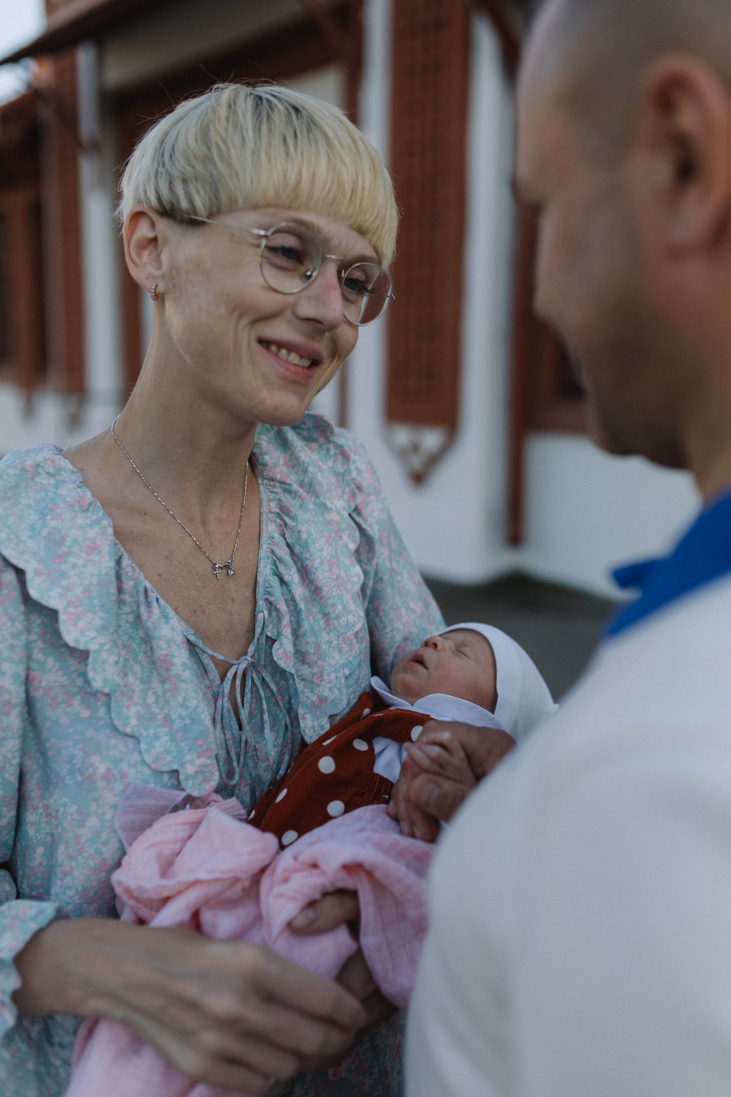Прогулочная фотосессия новорожденного. Семейный фотограф в Москве и Люберцах Юлия Гуськова