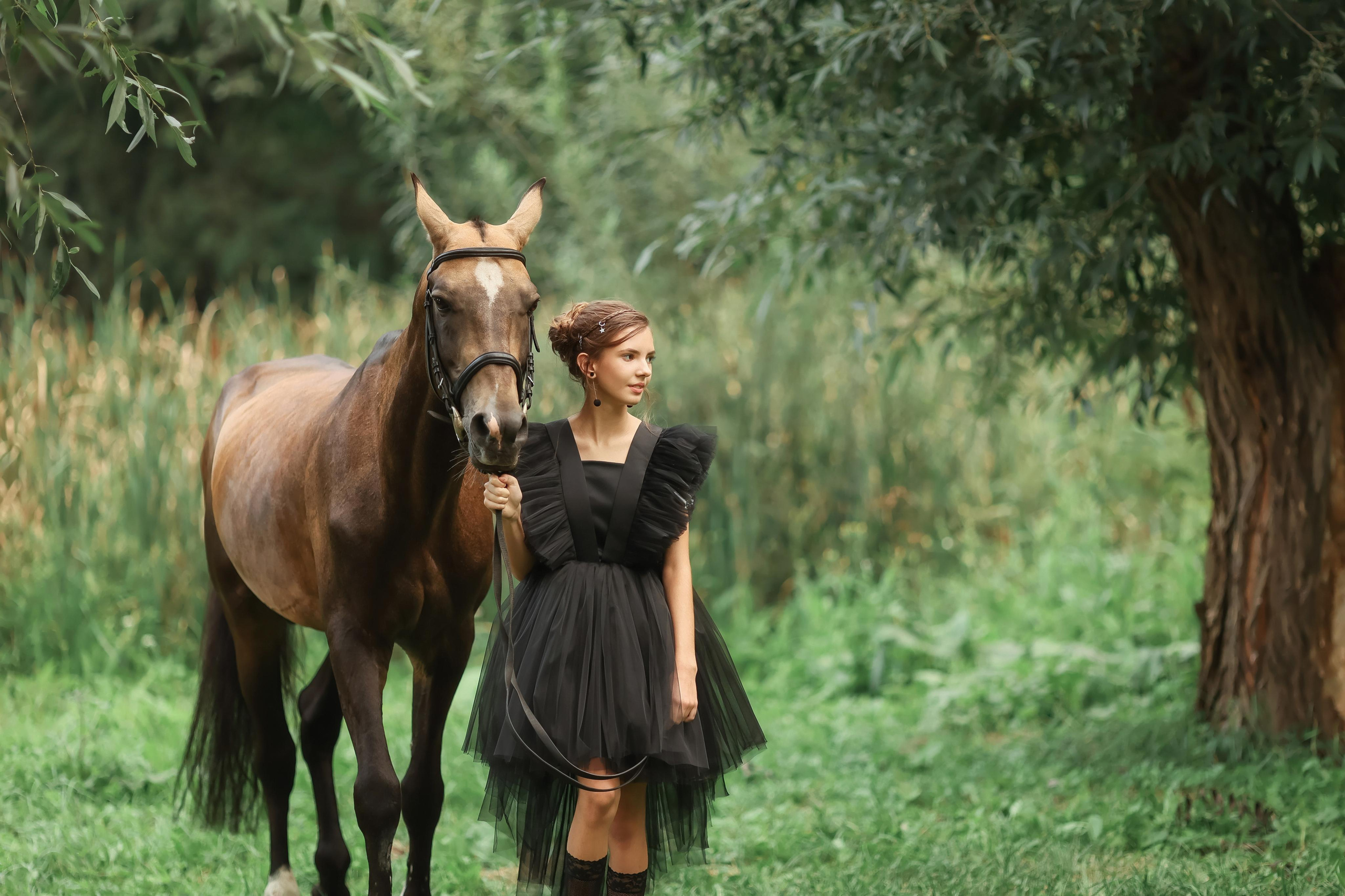 Девочка с лошадью. Анна Демидец — маркетолог и фотограф в Новошахтинске, Шахтах и Ростове-на-Дону и онлайн по РФ