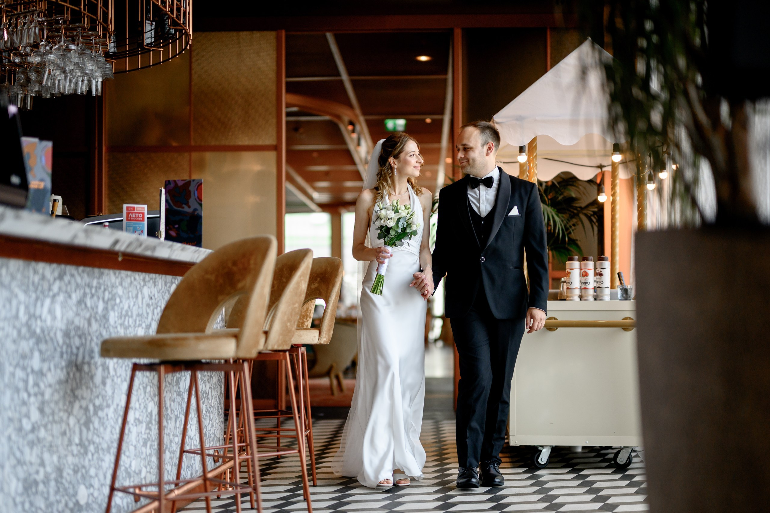 Камерная свадьба Владимира и Кристины в отеле Movenpick Таганская. Регистрация брака в The Great Hall Yakimanka. Semerlina.ru