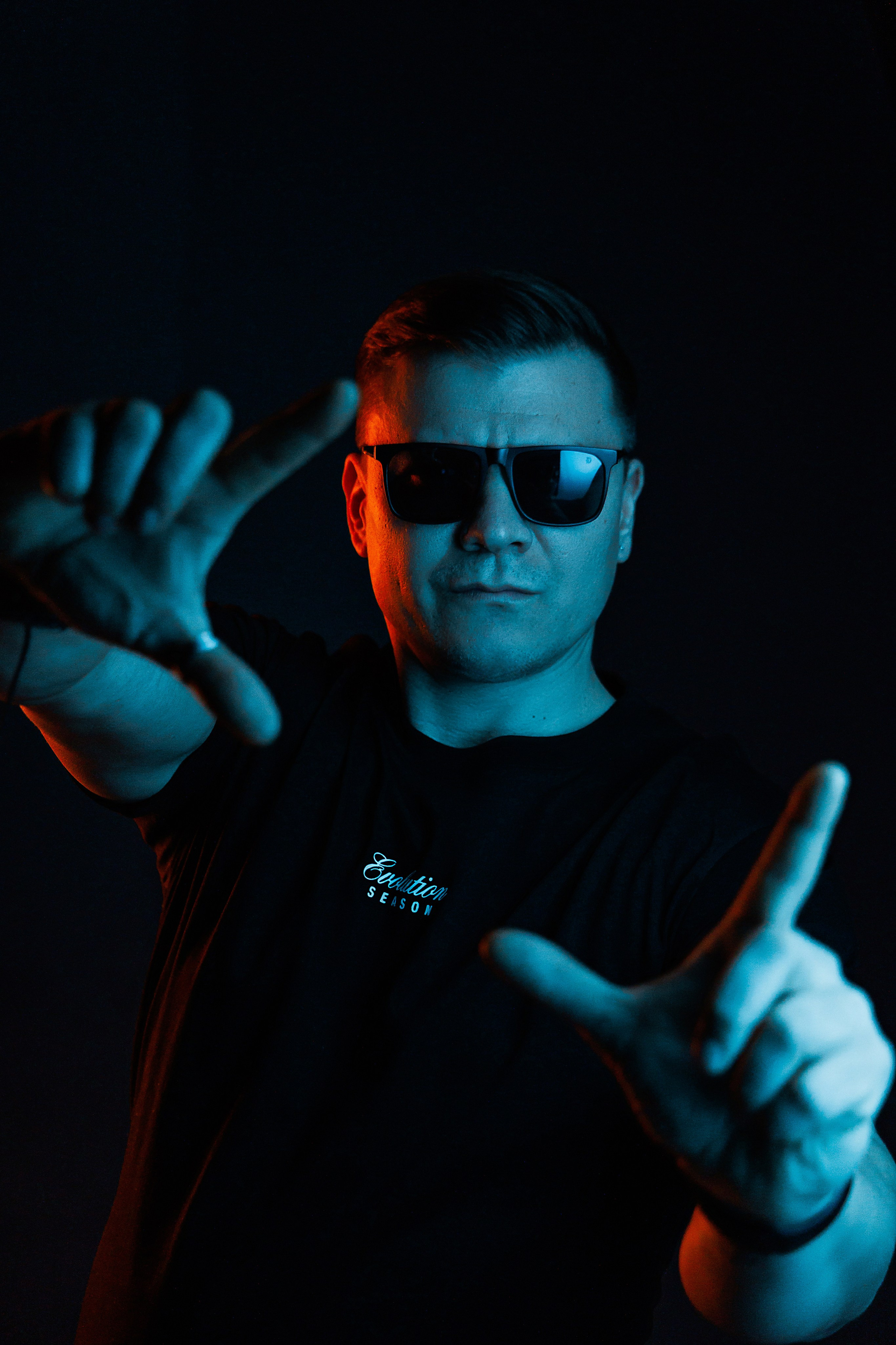 Портрет для рекламы DJ. Фотограф, видеограф