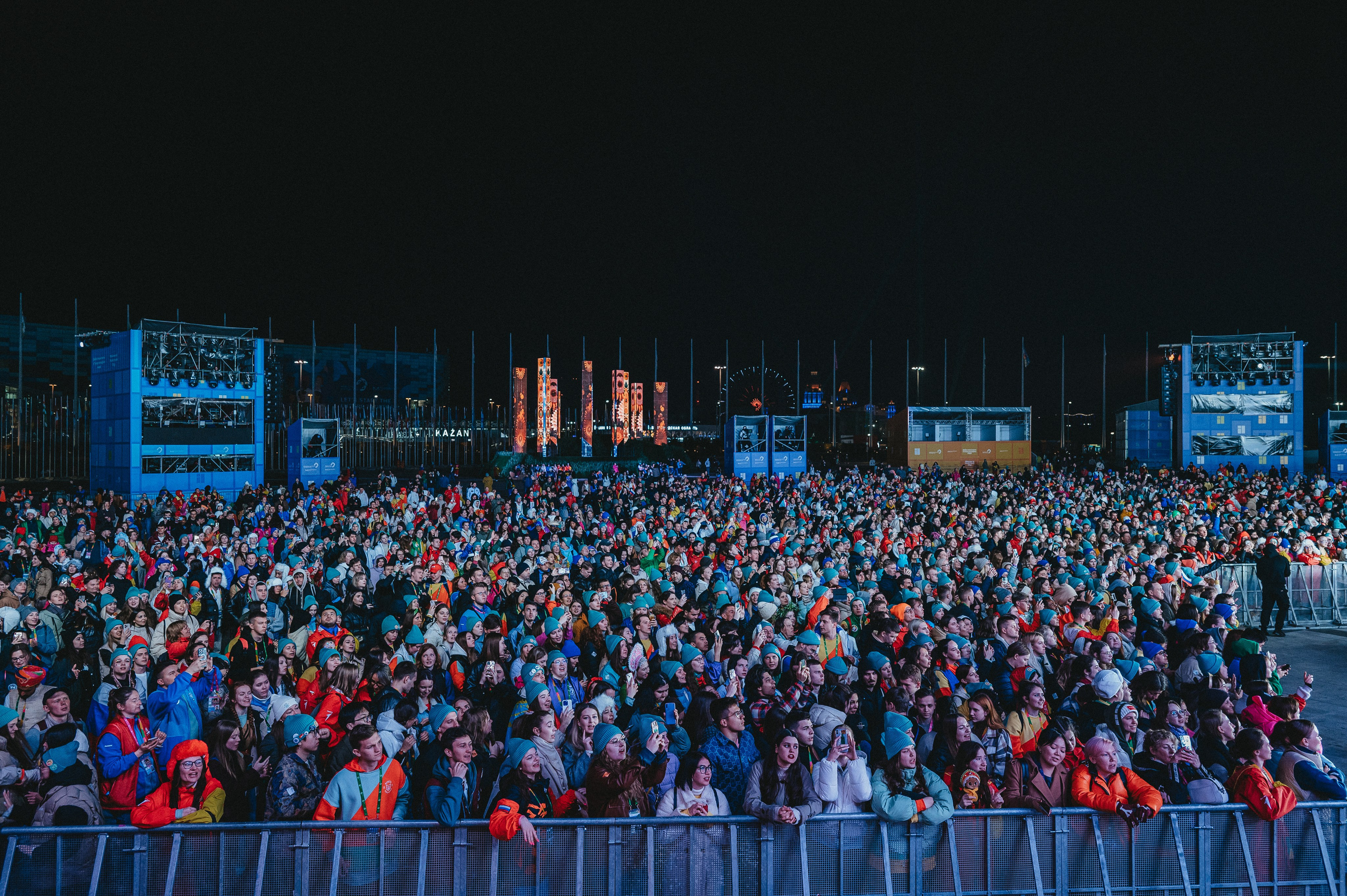 Репортажный фотограф Скилков Дмитрий - масштаб концерта в Краснодаре