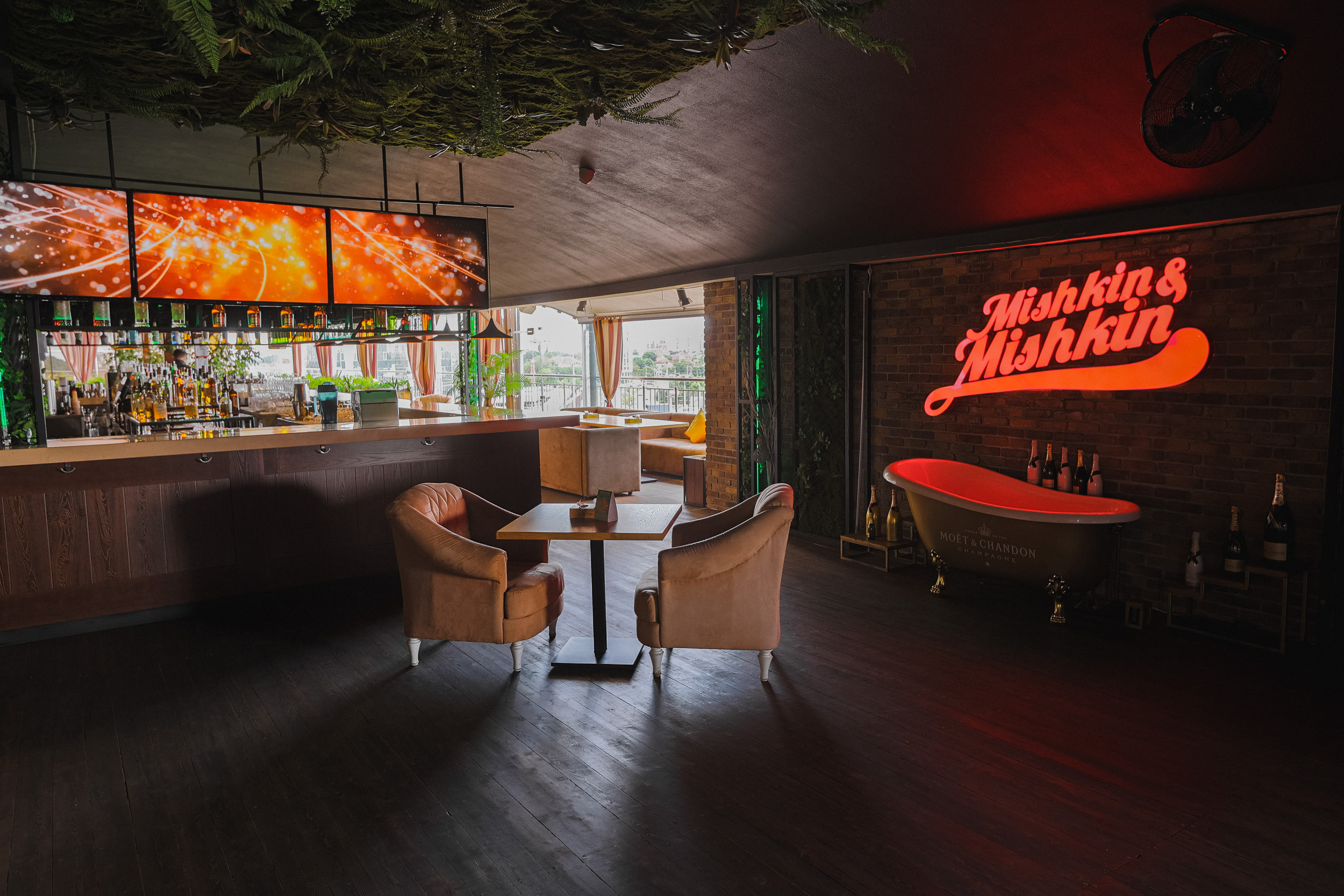 Ресторан Mishkin Mishkin. Профессиональный фотограф Иван Низиенко
