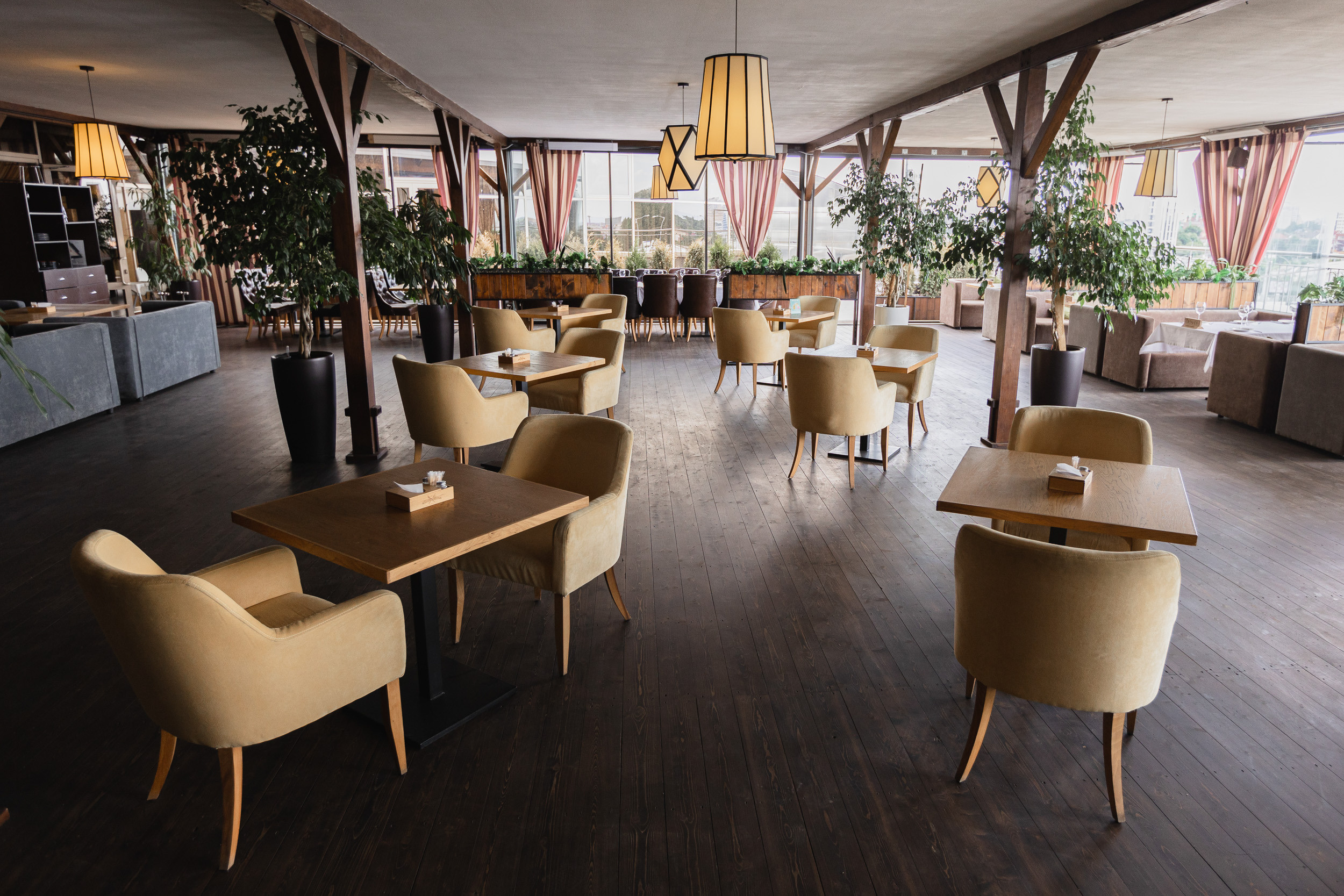 Ресторан Mishkin Mishkin. Профессиональный фотограф Иван Низиенко