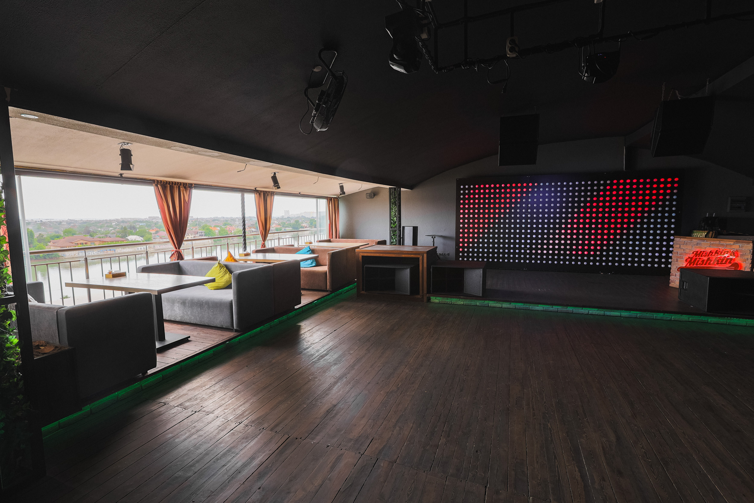 Ресторан Mishkin Mishkin. Профессиональный фотограф Иван Низиенко