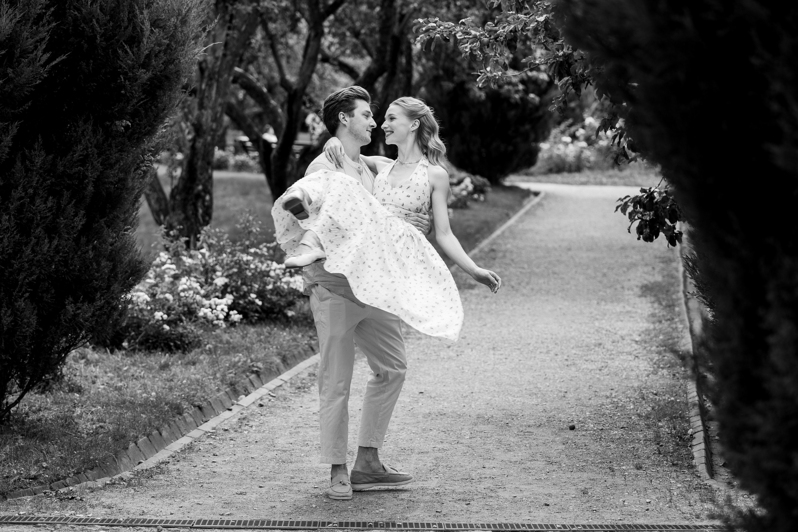 СВАДЕБНАЯ ПРОГУЛКА В КОЛОМЕНСКОМ. Портретный фотограф Олеся Владимирова в Москве