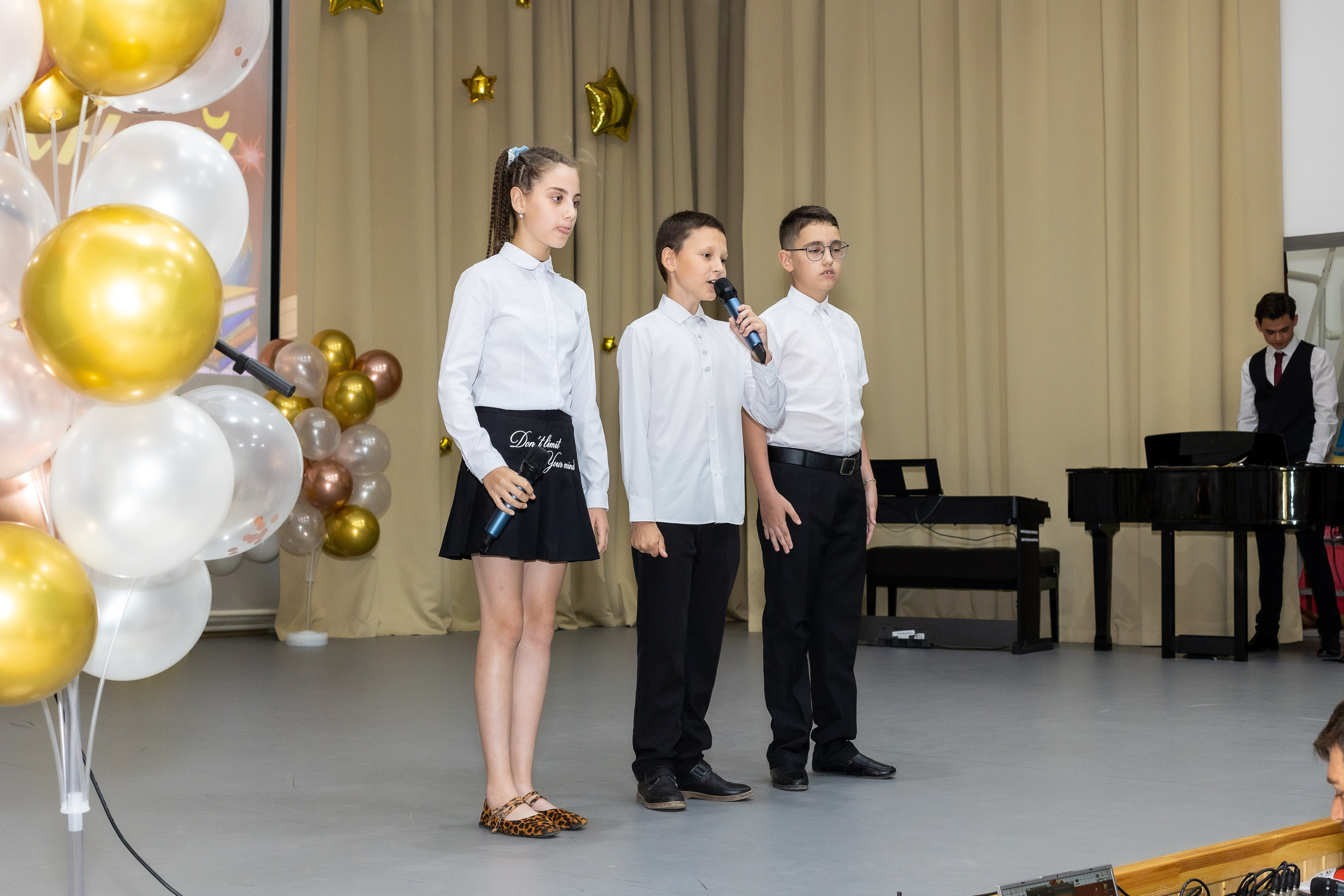 Вручение аттестата 2025. Выпускные альбомы Майкоп, Краснодар Елена Золотарева