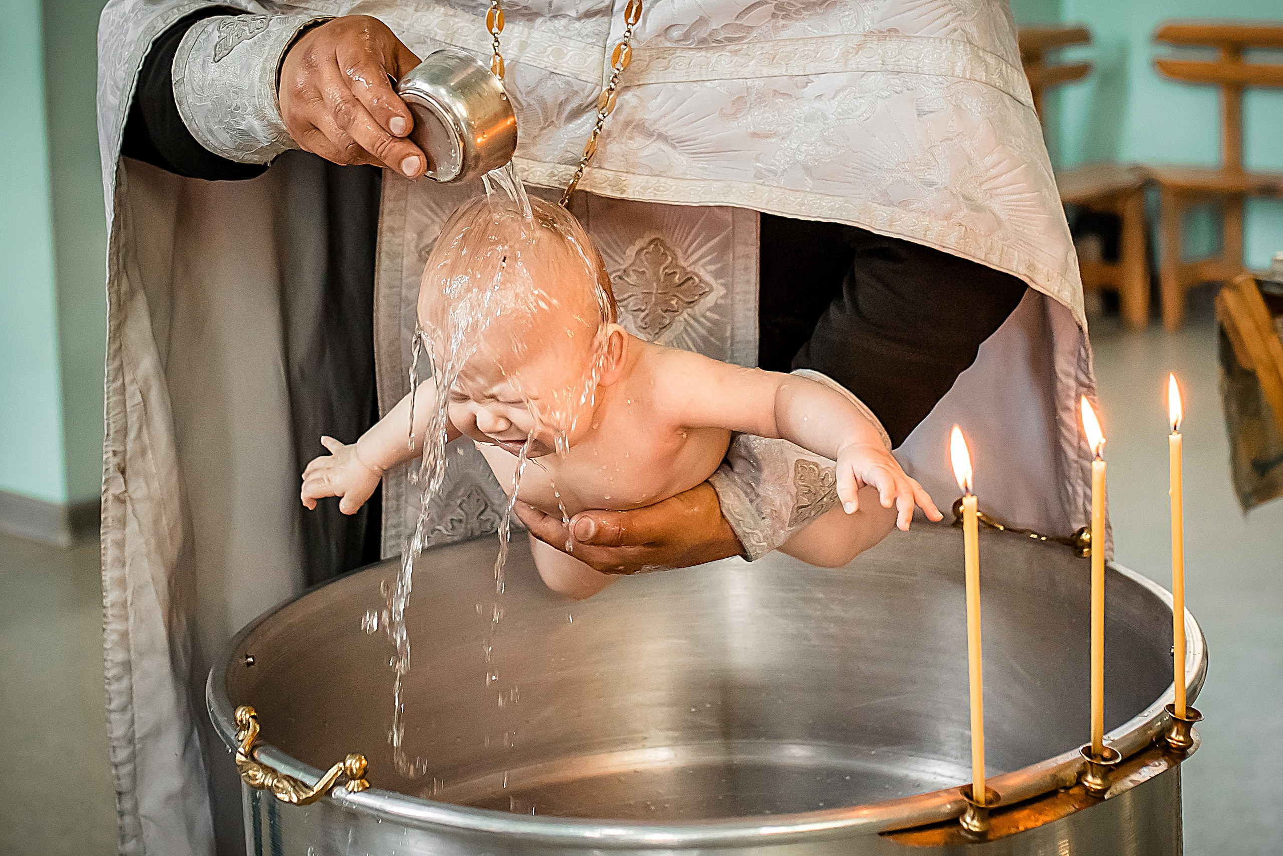 Крещение Милании и Эмилии