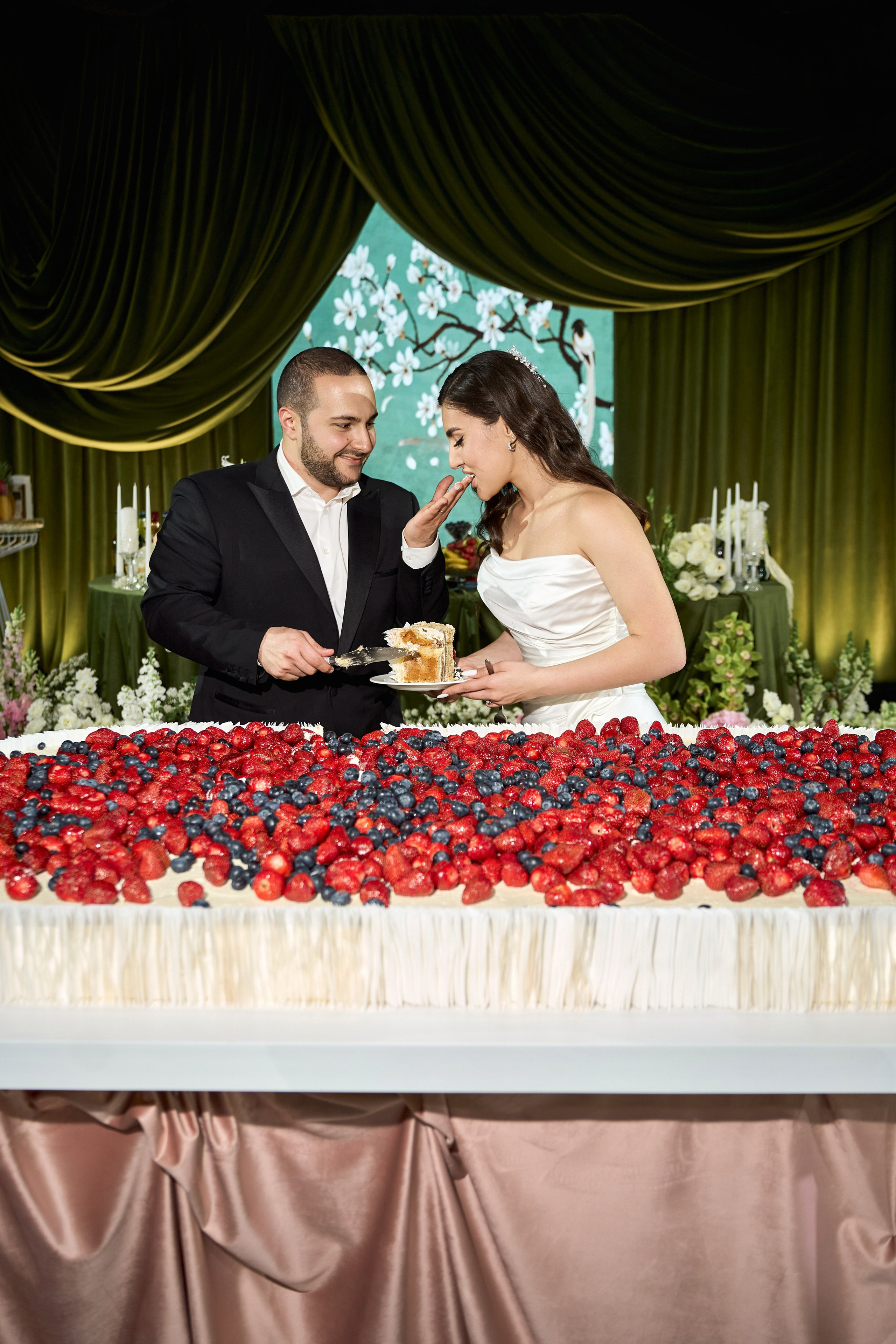 Лучшие свадебные фотографы Краснодара ТВИНС СТУДИО в Zagarro на Армянской свадьбе!. ТВИНС СТУДИО — лучшие свадебные фотографы и видеографы в Краснодаре