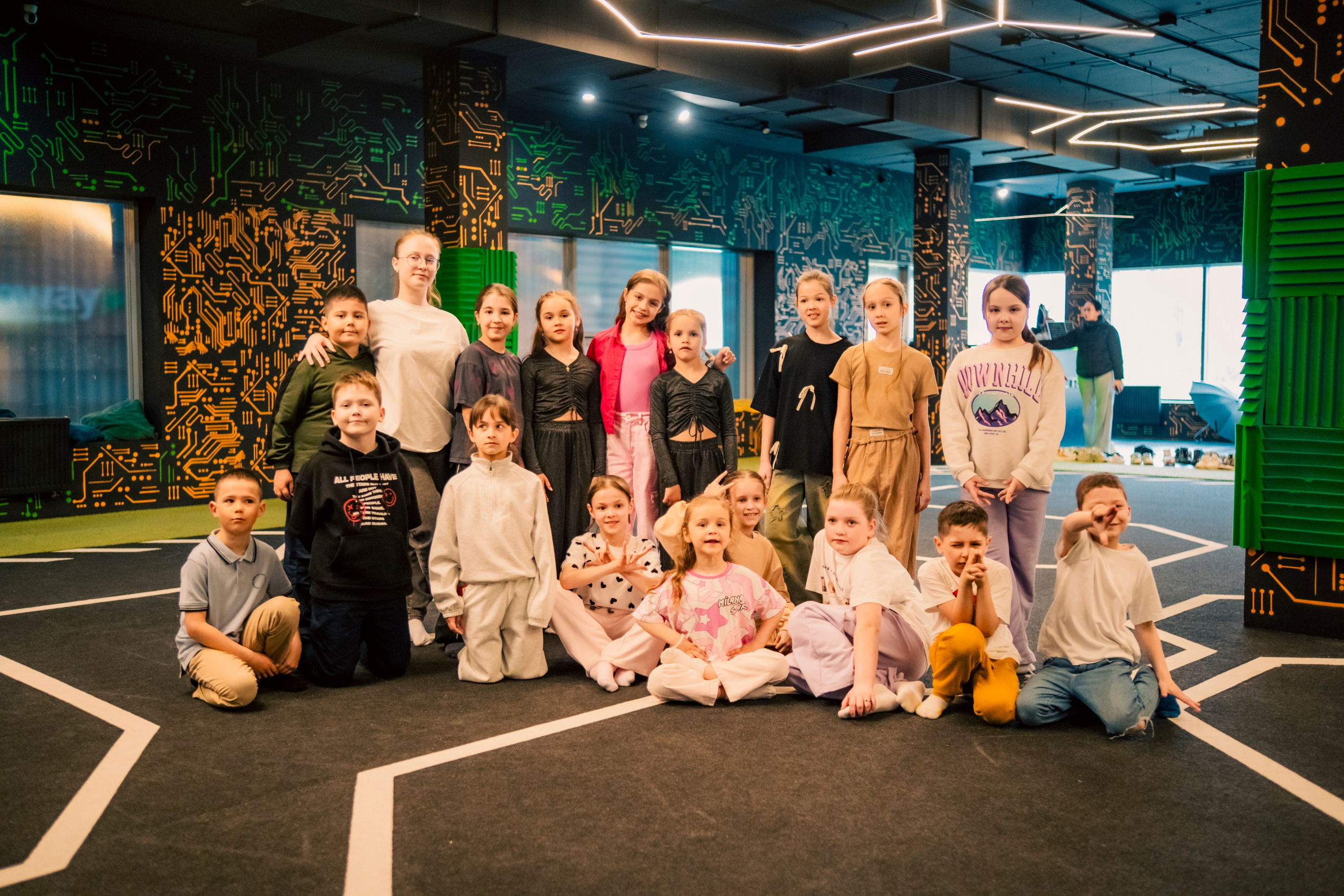 VR April-May. Felixtones