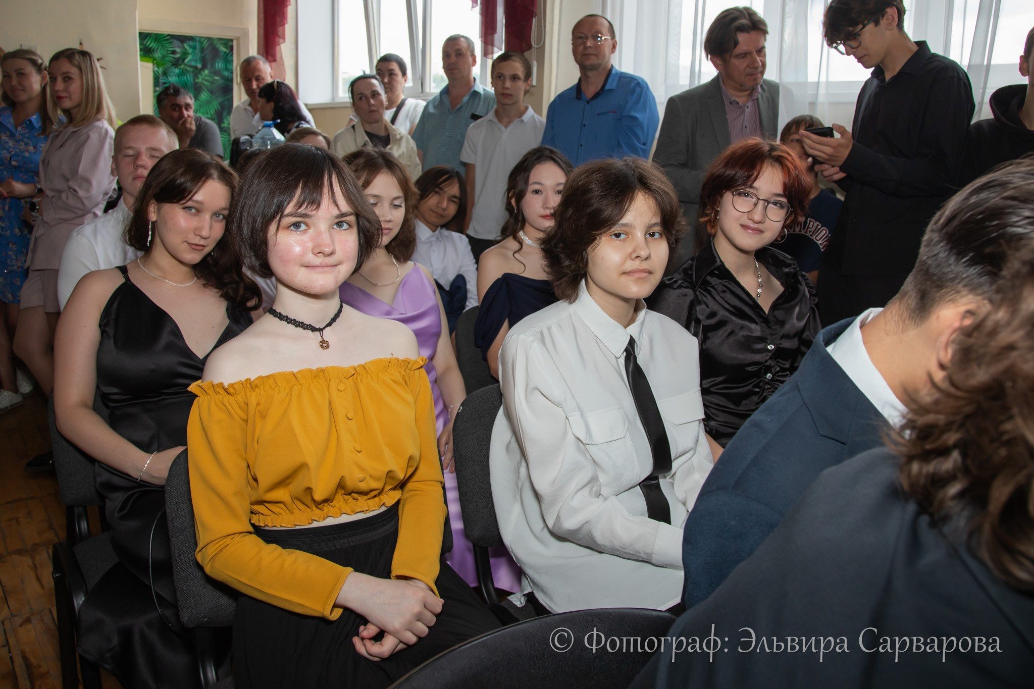 Вручение аттестатов 9 класс. Репортажный Фотограф